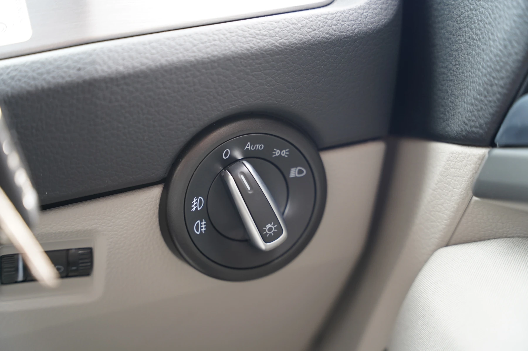 Volkswagen-California-image-19