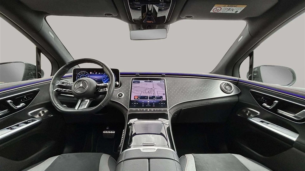 Mercedes-Benz-EQE-image-12