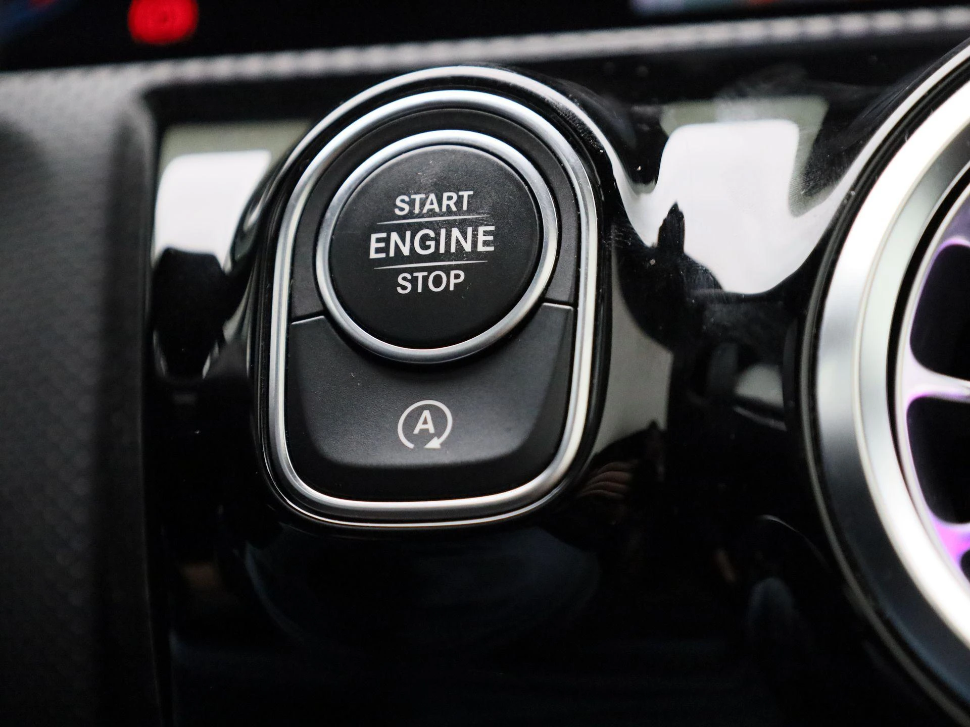 Mercedes-Benz-CLA-image-28