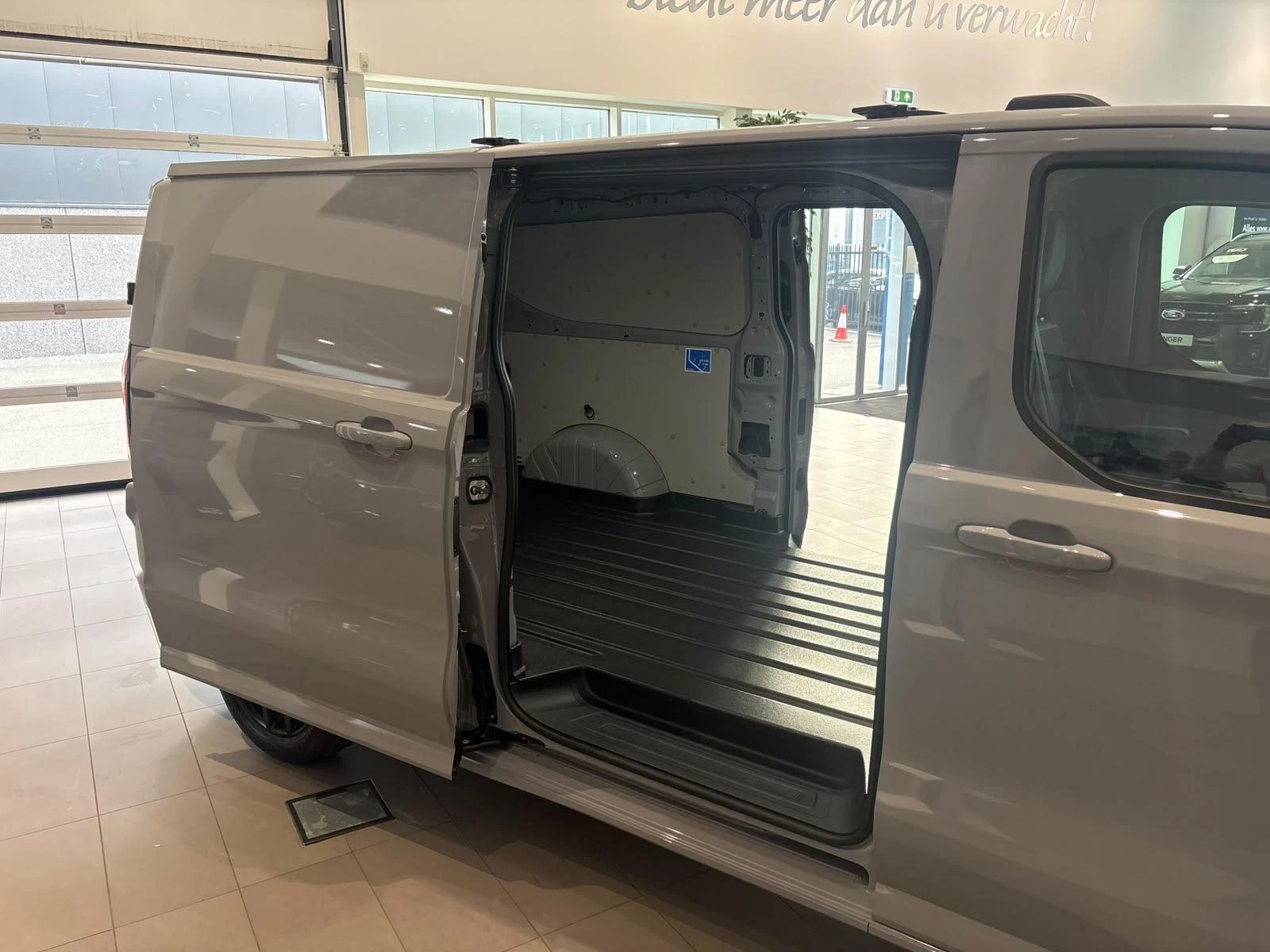 Ford-Transit Custom-image-8