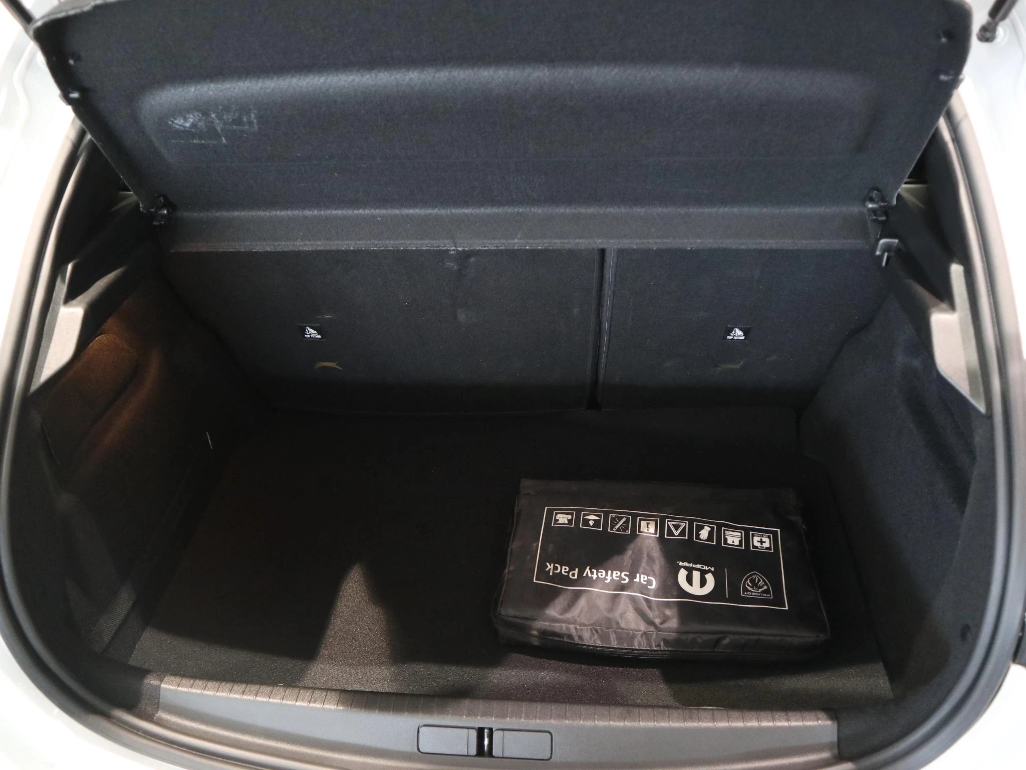 Peugeot-208-image-16