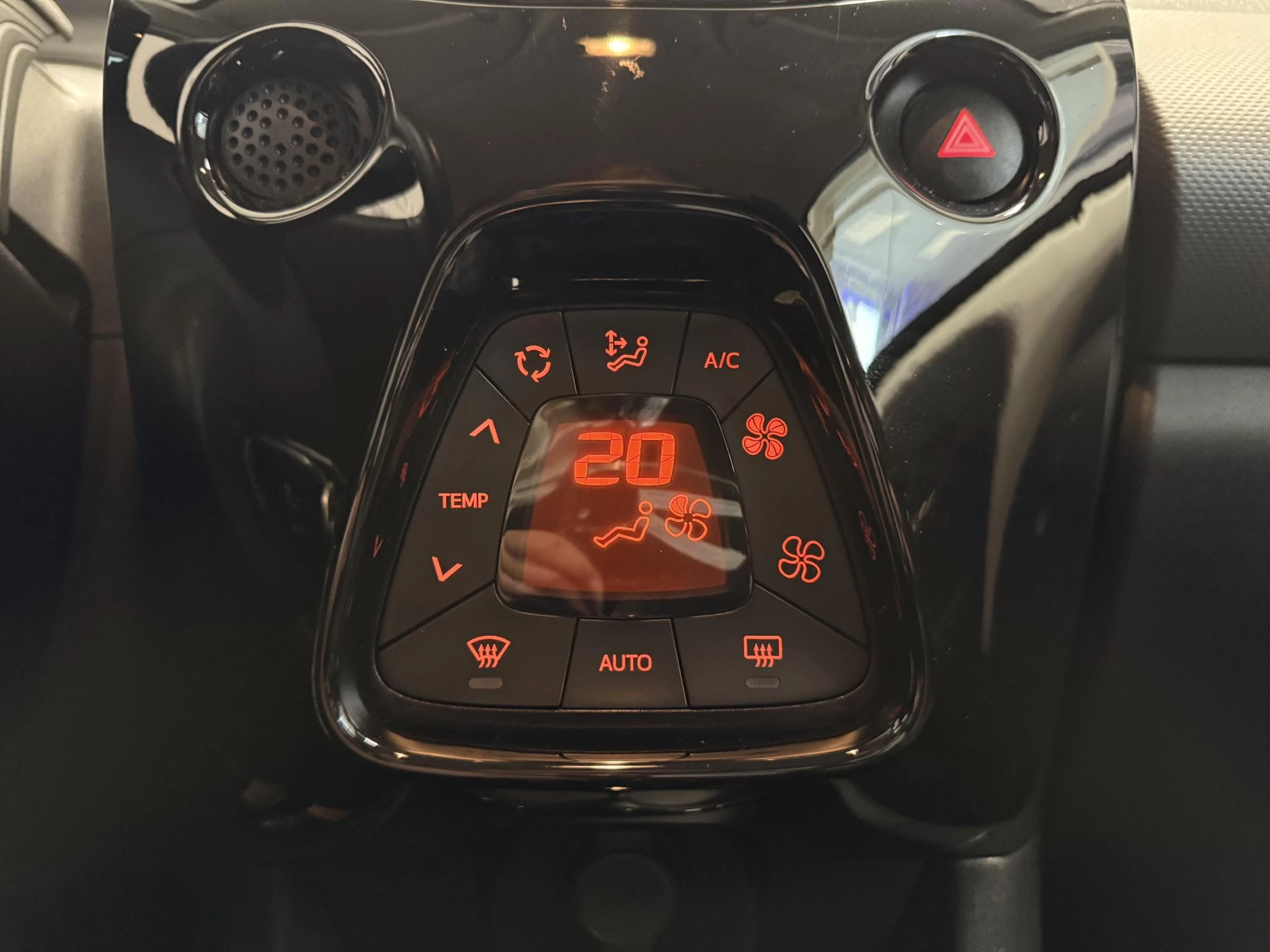 Peugeot-108-image-10