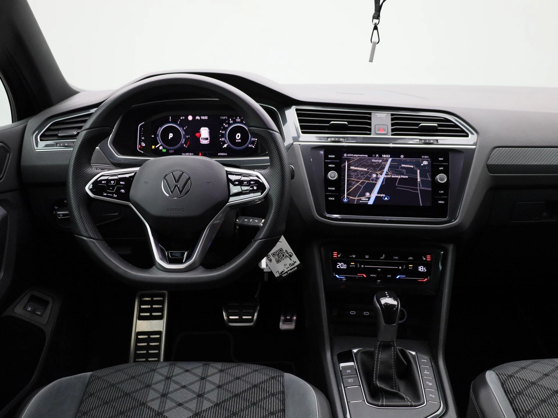 Volkswagen-Tiguan-image-6
