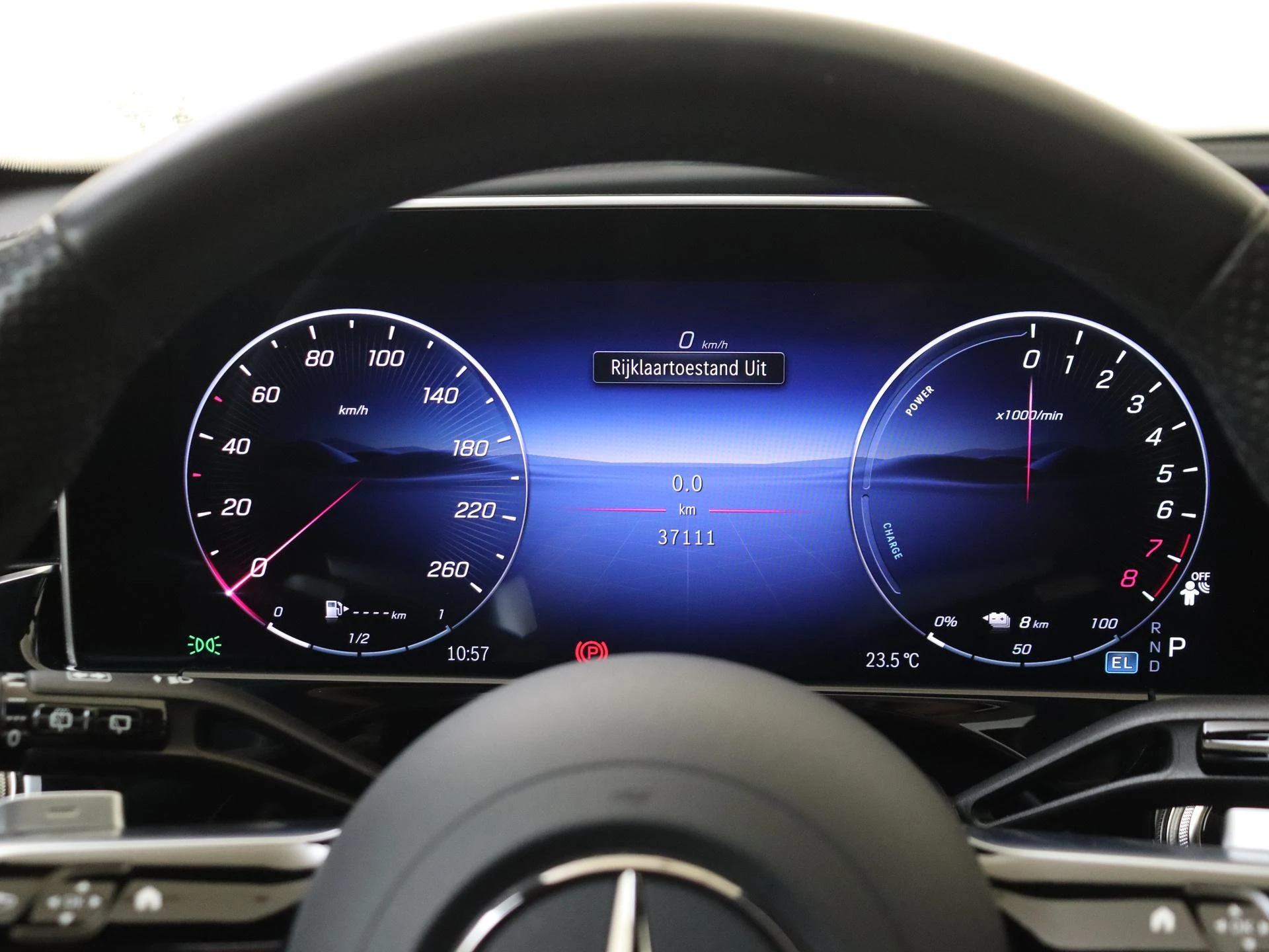 Mercedes-Benz-E-Klasse-image-10