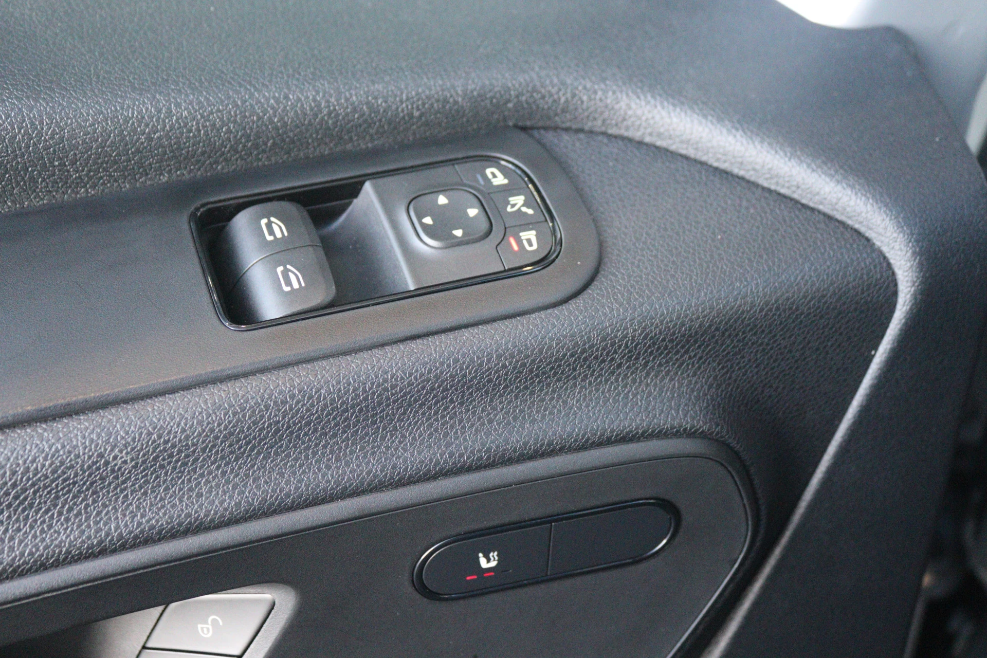 Mercedes-Benz-Sprinter-image-11