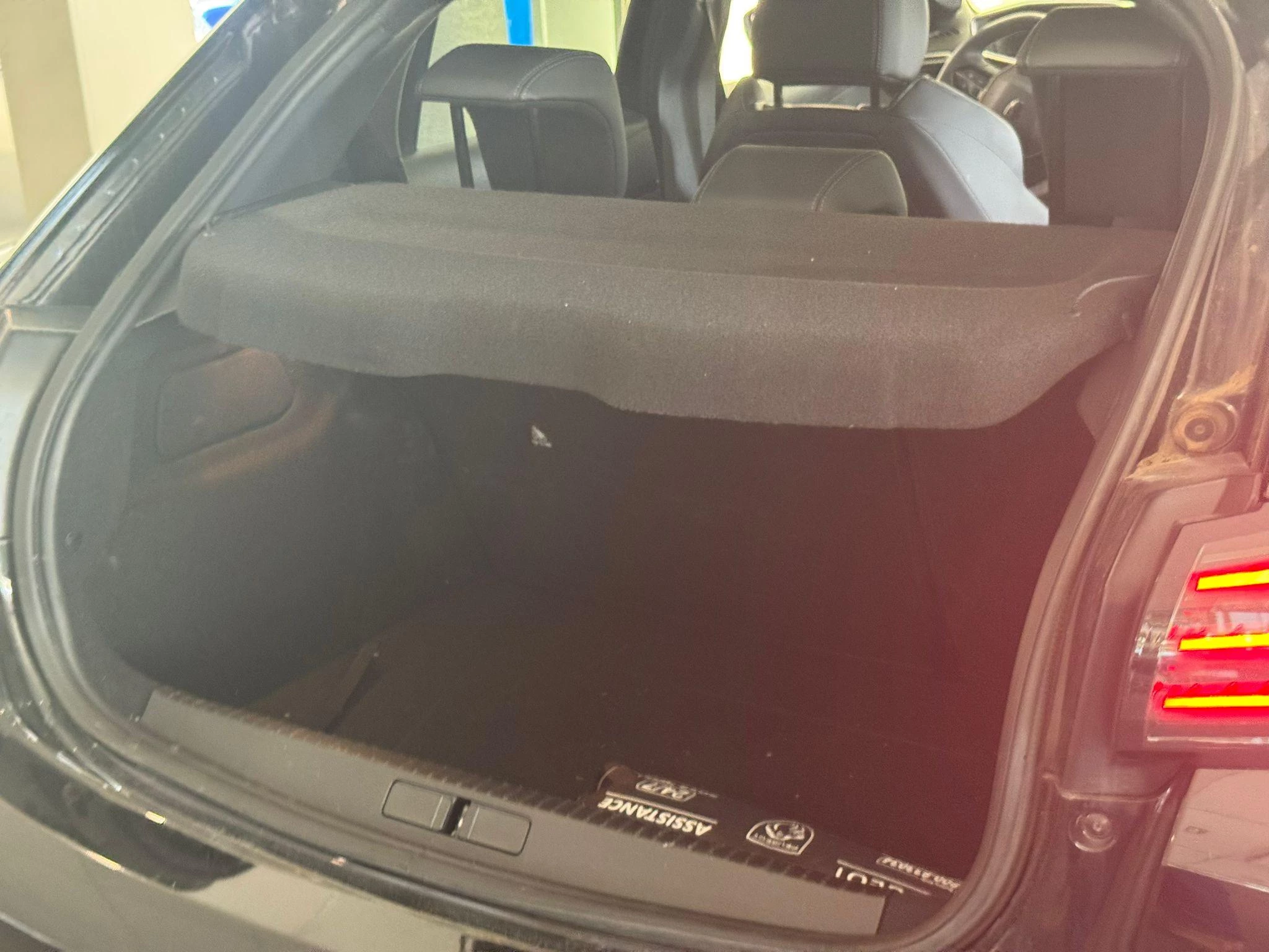 Peugeot-208-image-13
