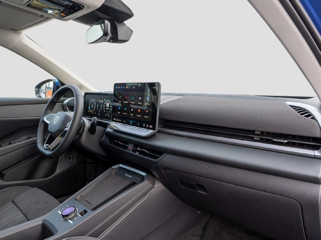 Volkswagen-T-Roc-image-7