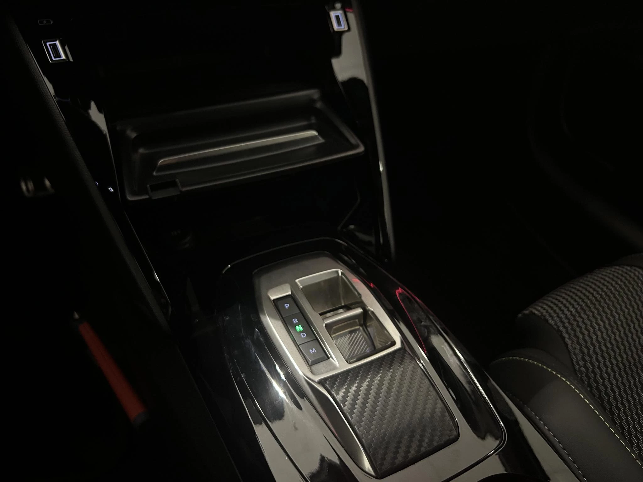 Peugeot-208-image-15