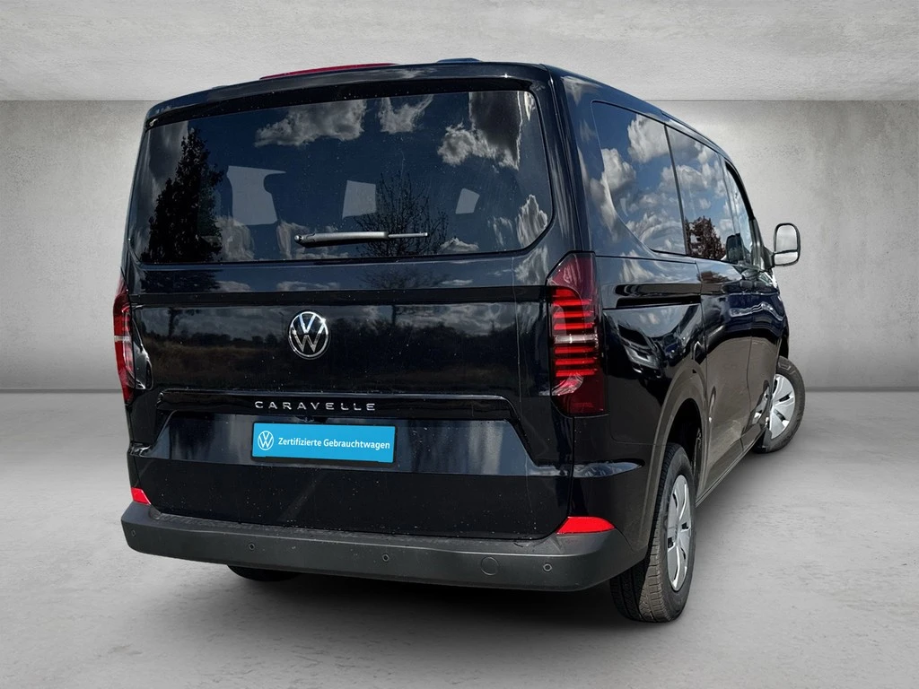 Volkswagen-Caravelle-image-2