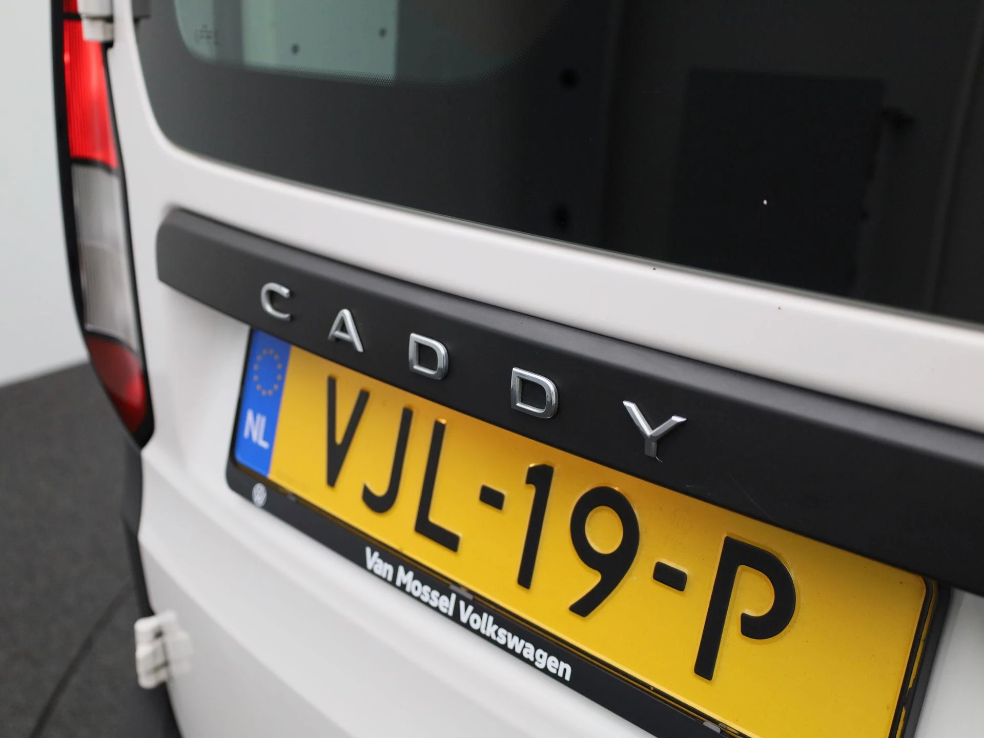 Volkswagen-Caddy-image-39