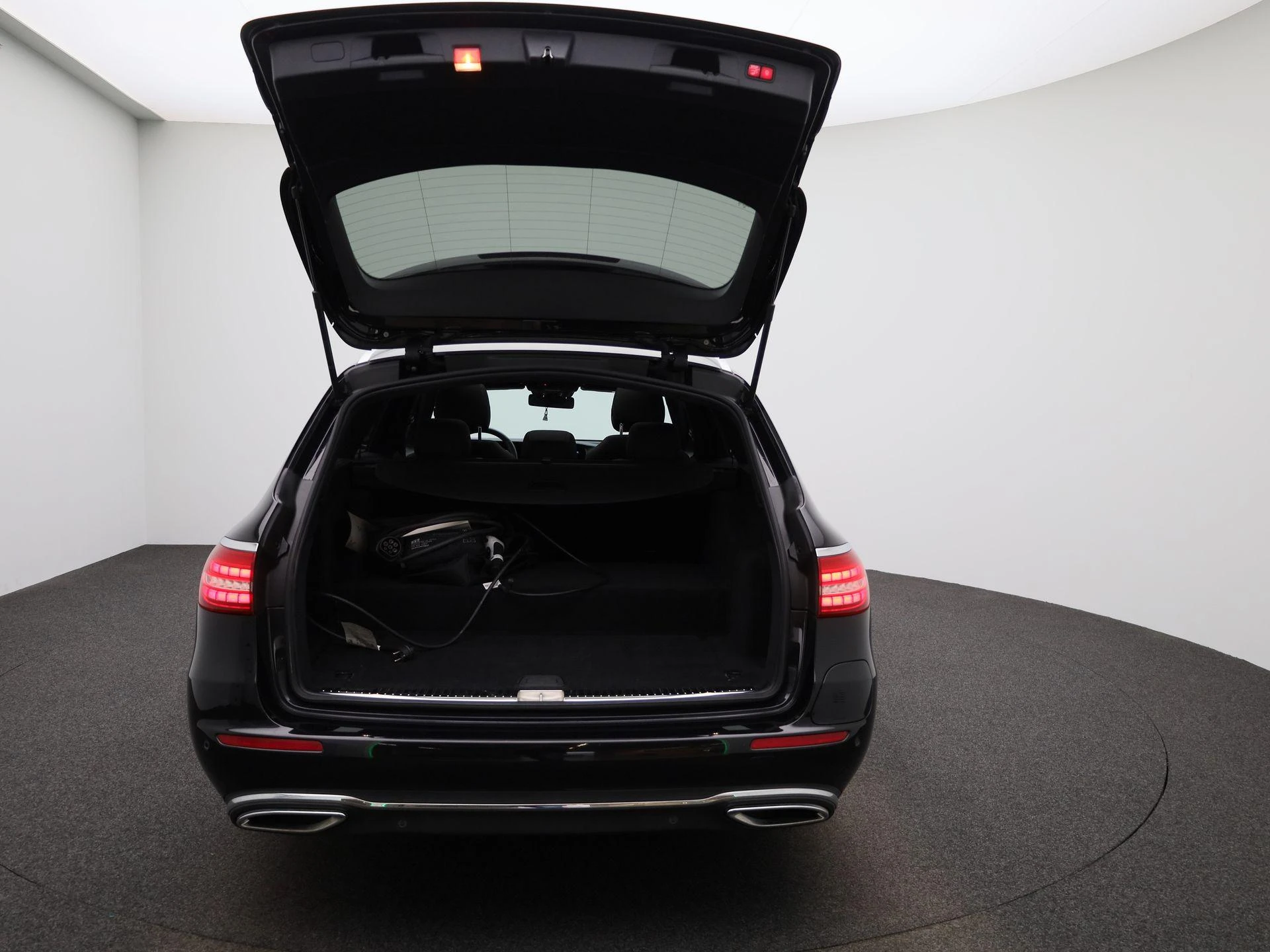 Mercedes-Benz-Classe E-image-10