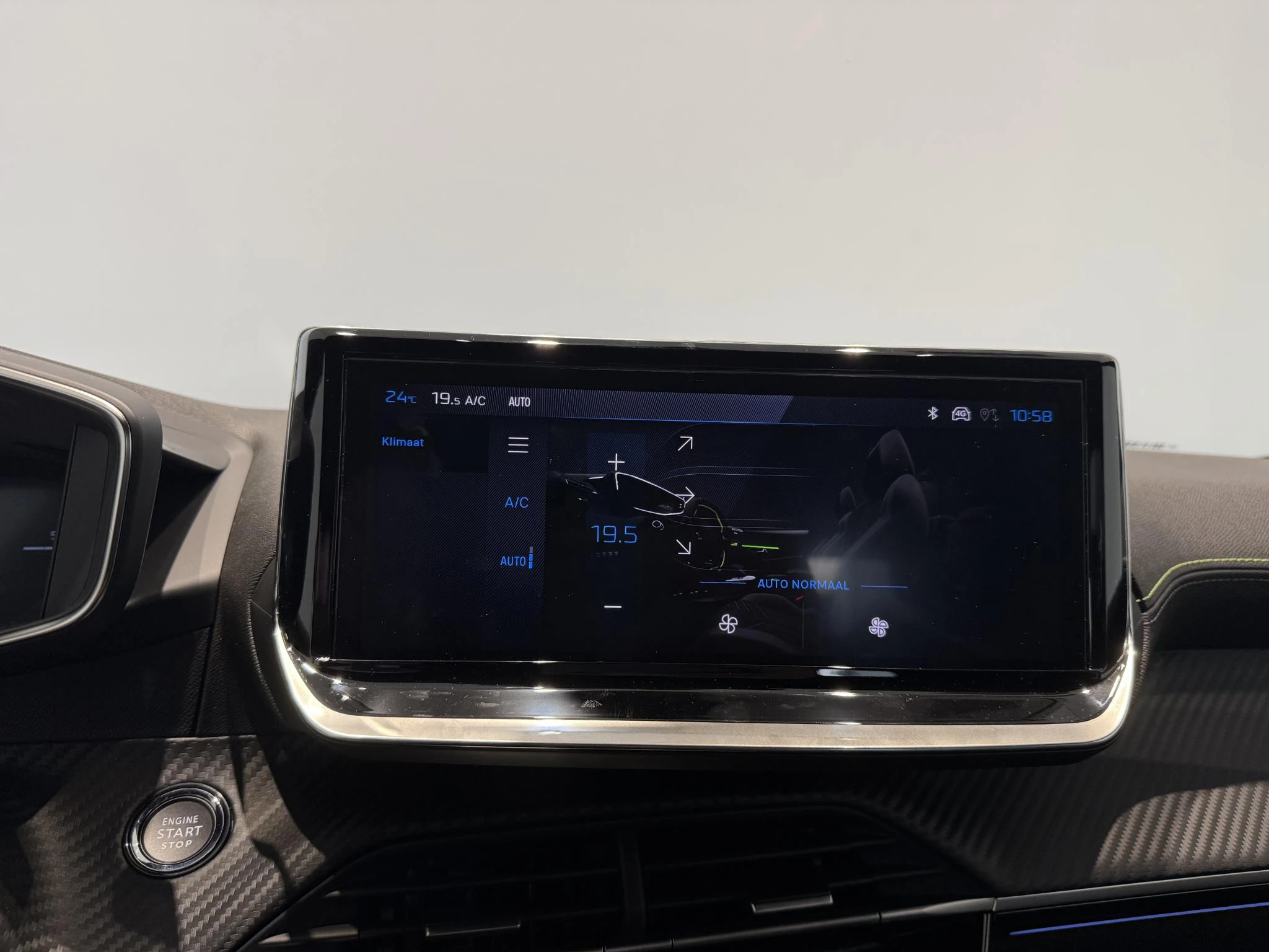 Peugeot-208-image-22