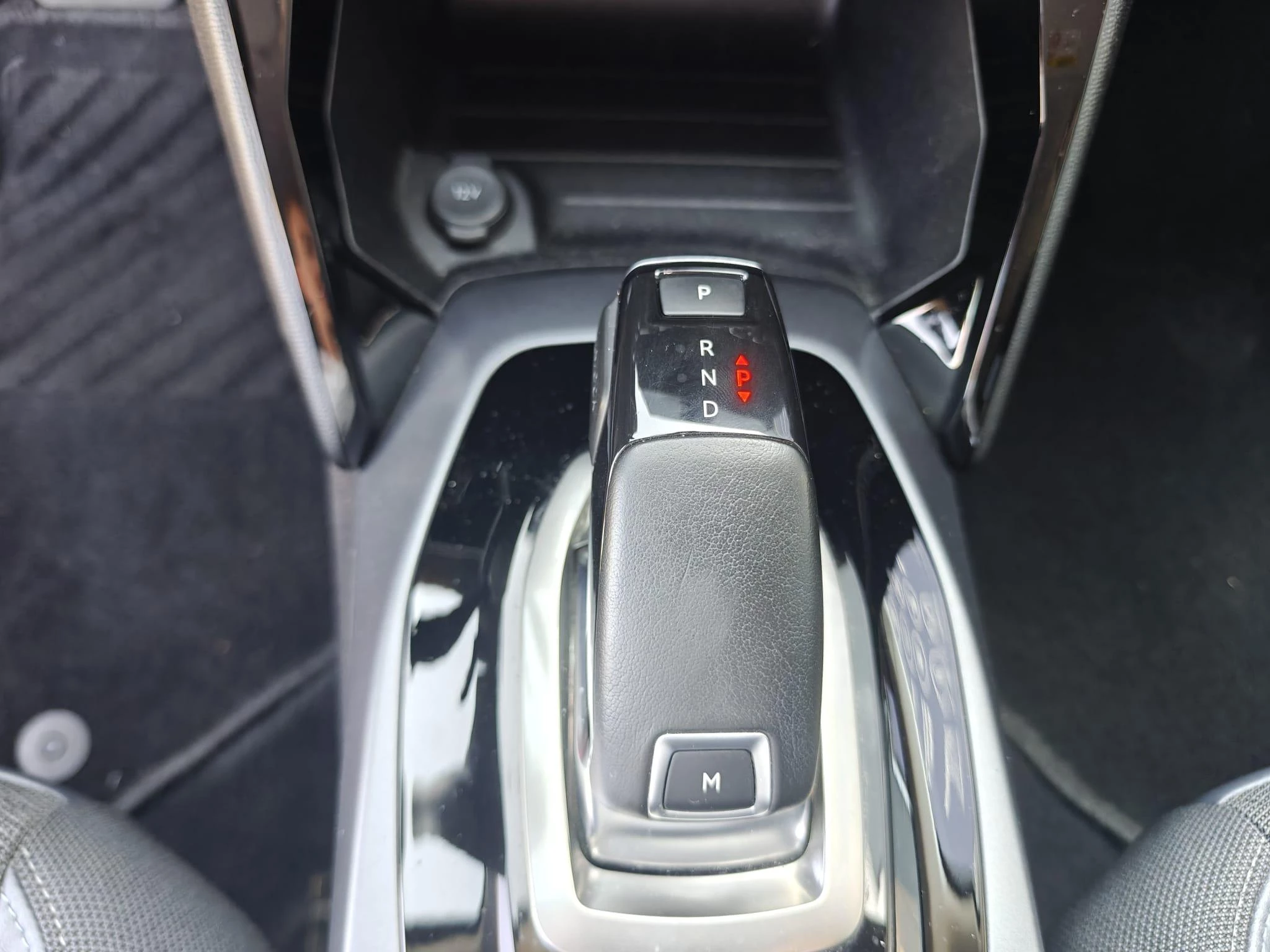 Peugeot 2008 1.2 Puretech 96kW S&S EAT8 Allure
