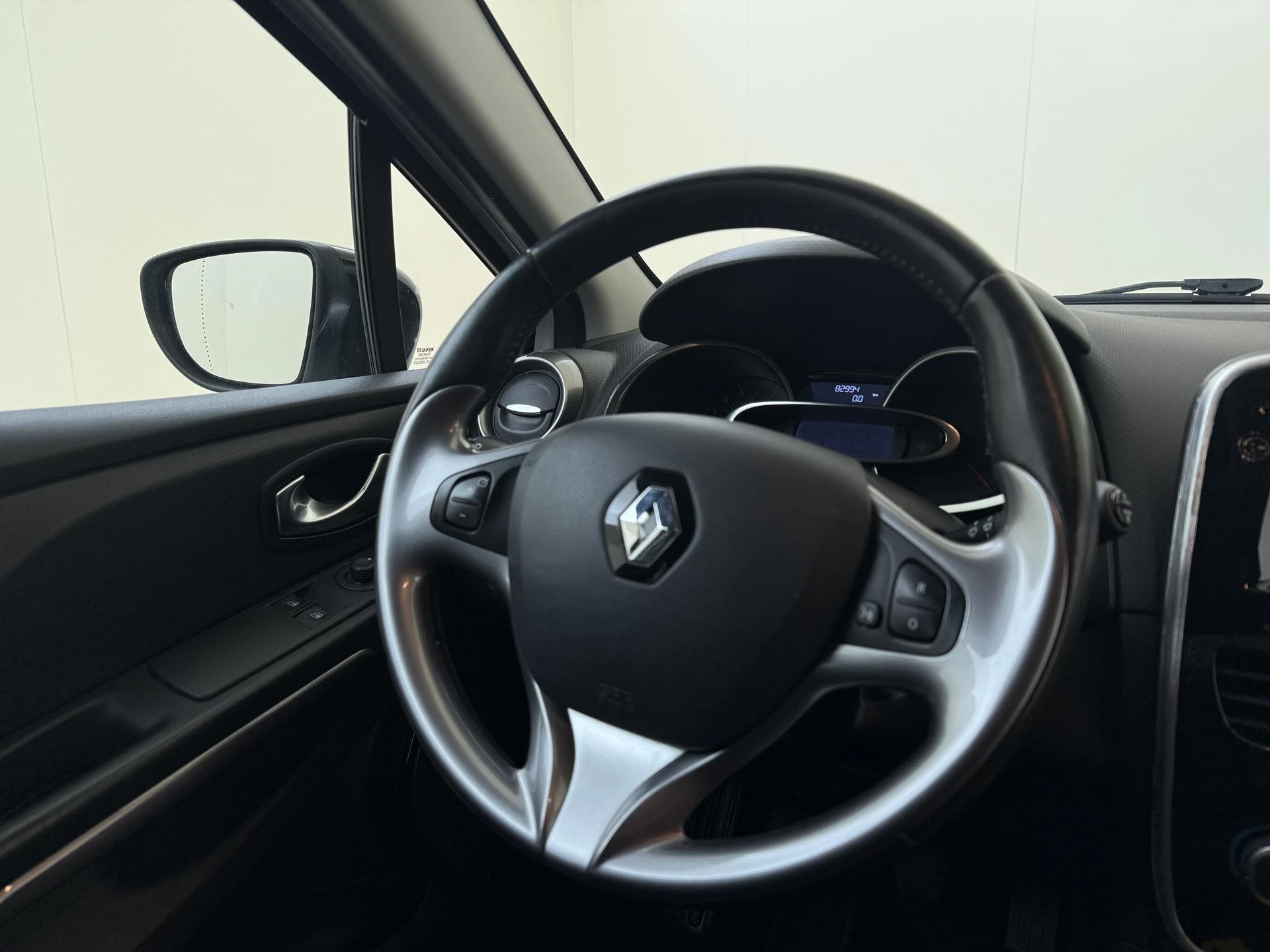 Renault-Clio-image-9
