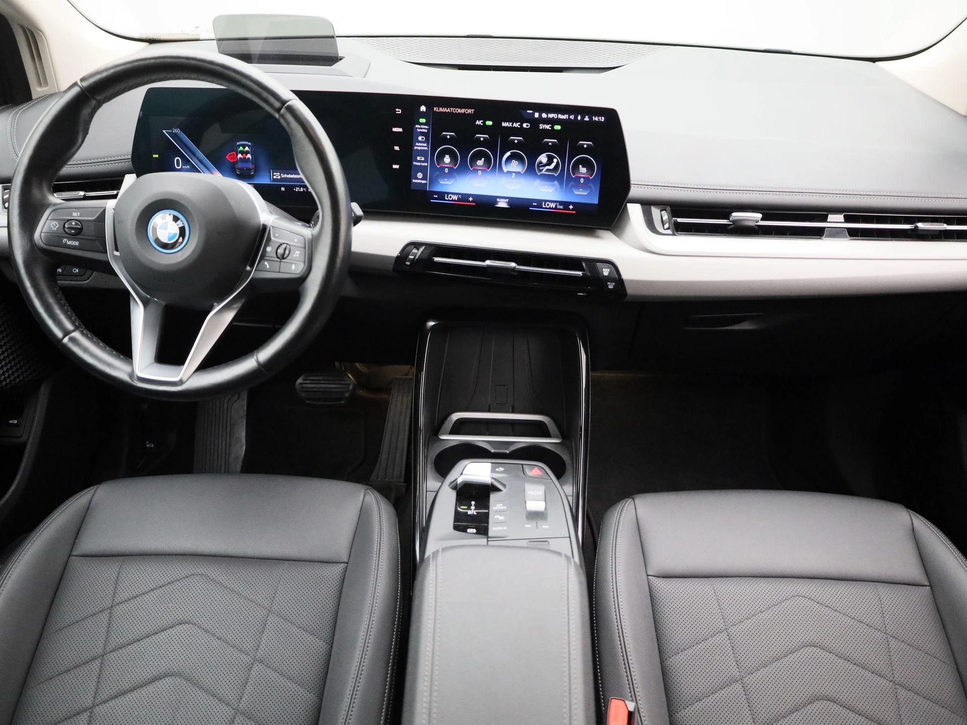 BMW-Série 2-image-8