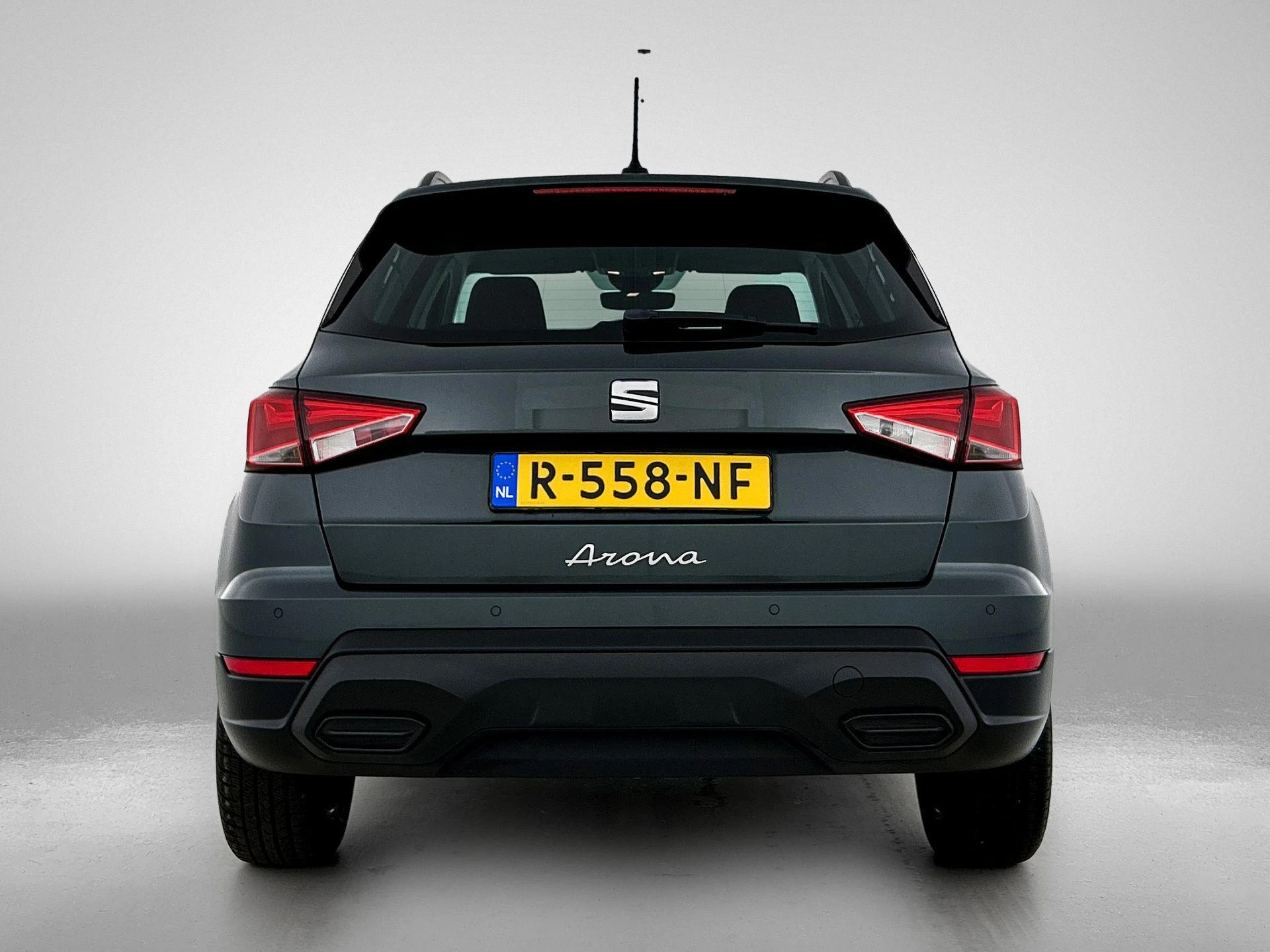 SEAT-Arona-image-2