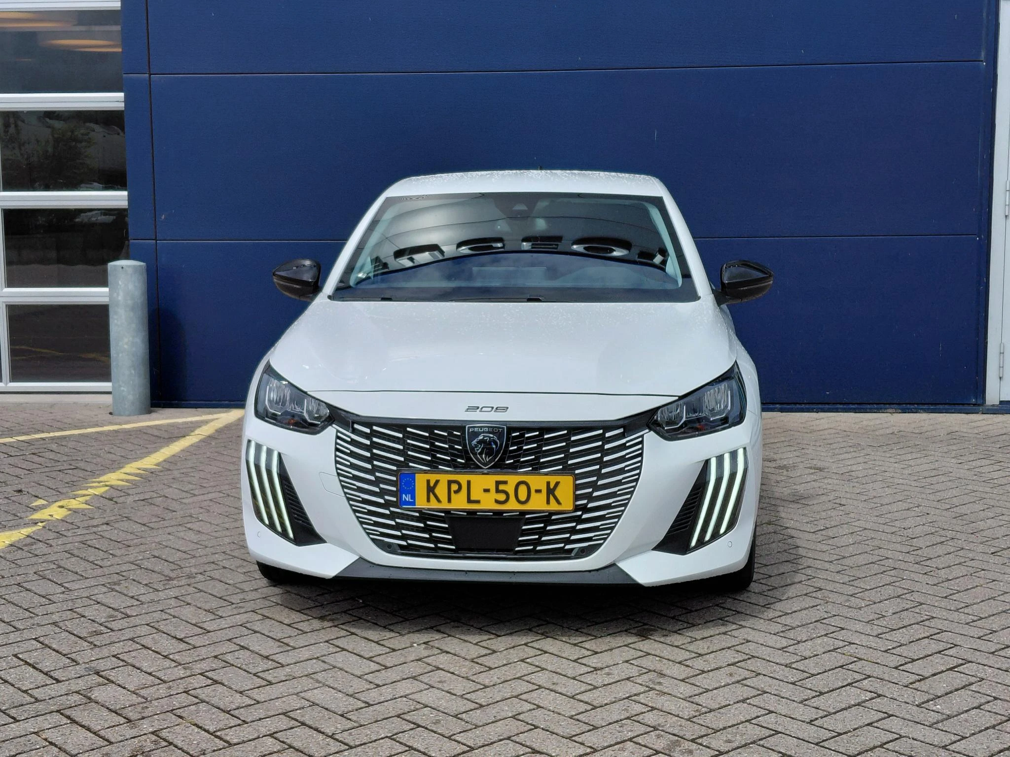 Peugeot-208-image-2