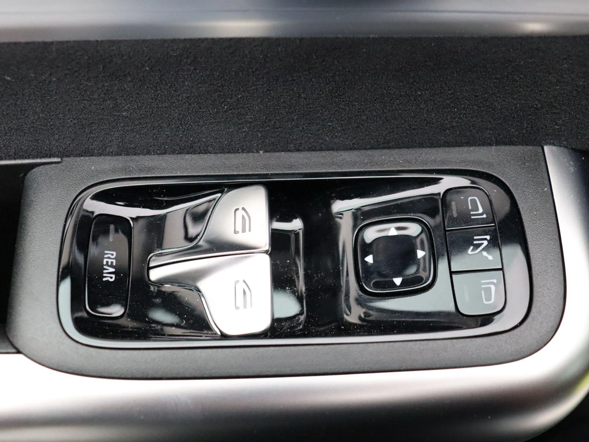 Mercedes-Benz-CLA-image-9