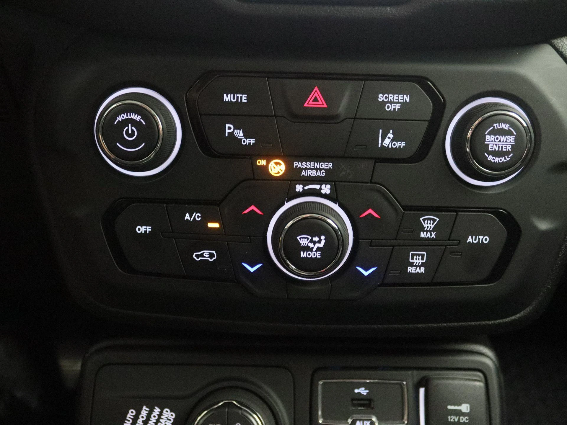 Jeep-Renegade-image-9