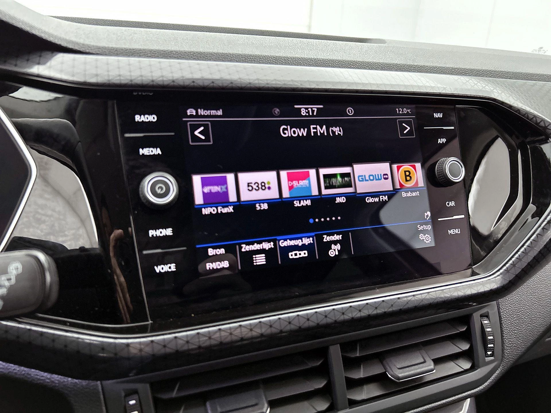 Volkswagen-T-Cross-image-6