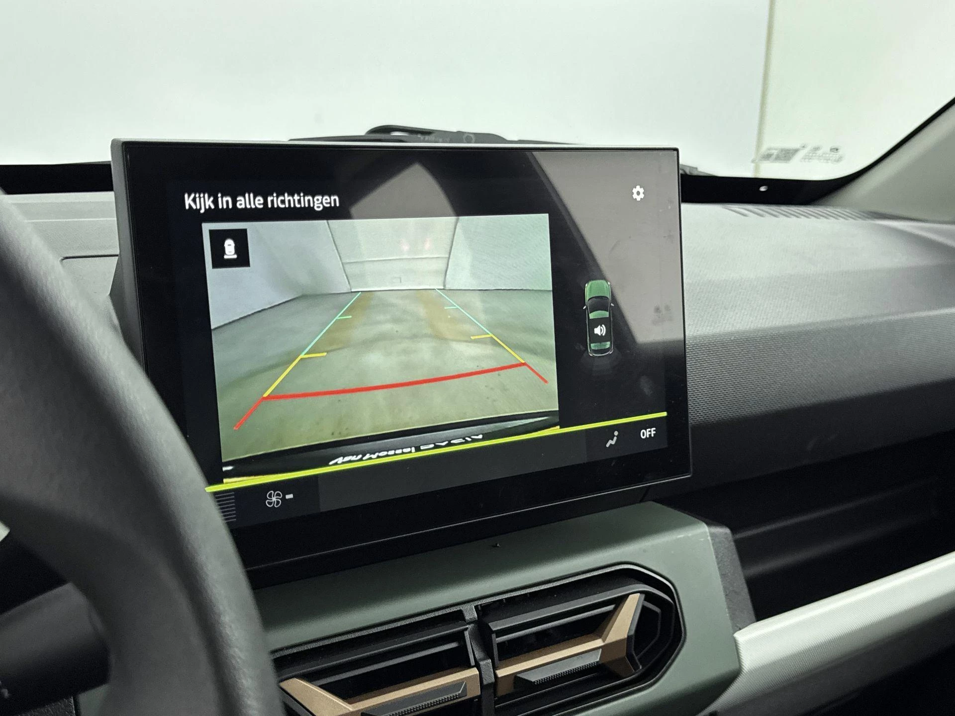 Dacia-Spring-image-14