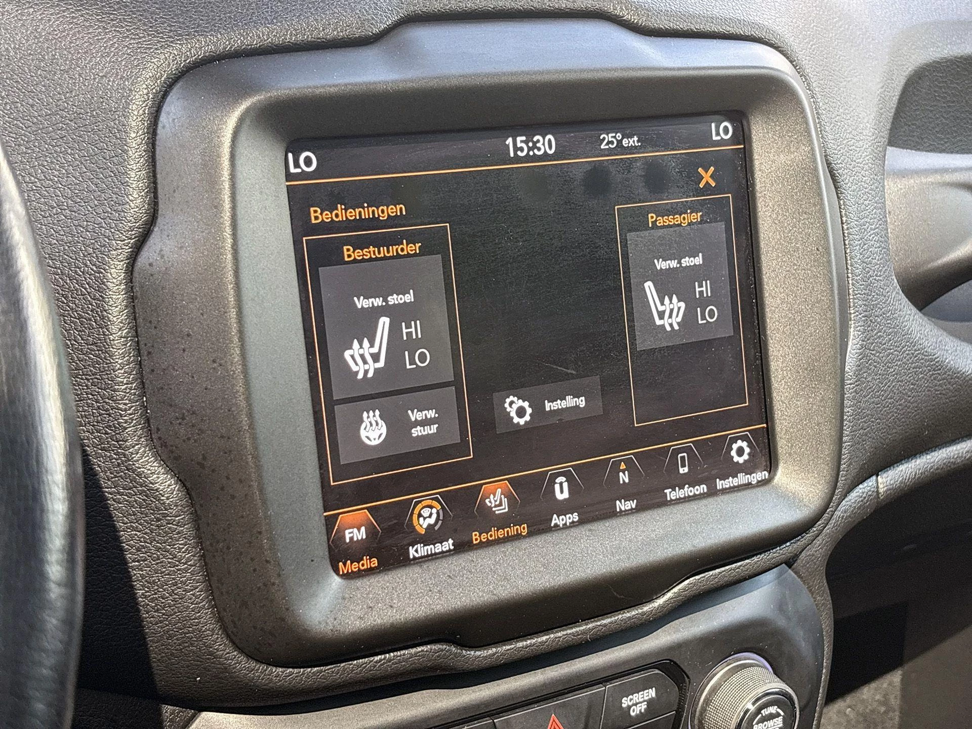 Jeep-Renegade-image-7