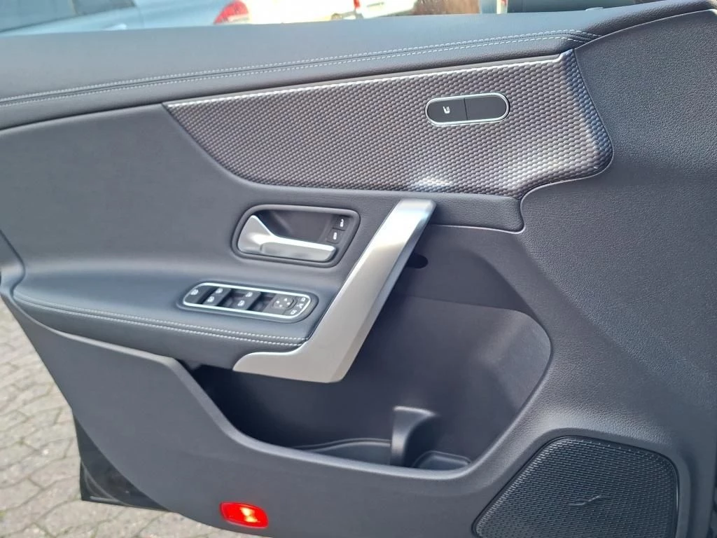 Mercedes-Benz CLA 220 d SB PROGRESSIVE TEMPO 360° SHZ MBUX ProgressiveX118 CLA 220 d SB PROGRESSIVE TEMPO 360° SHZ MBUX Progressive