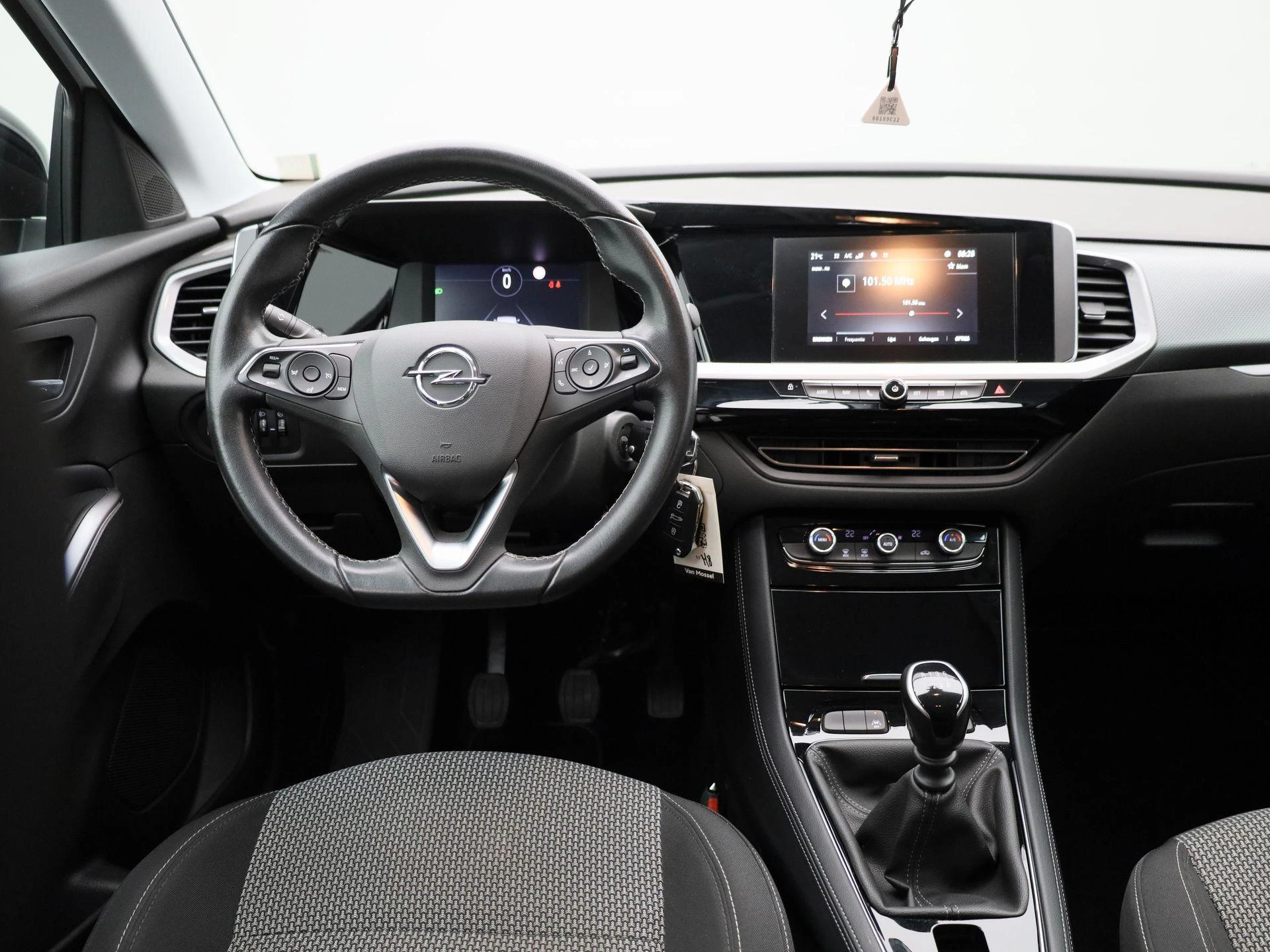Opel-Grandland-image-6