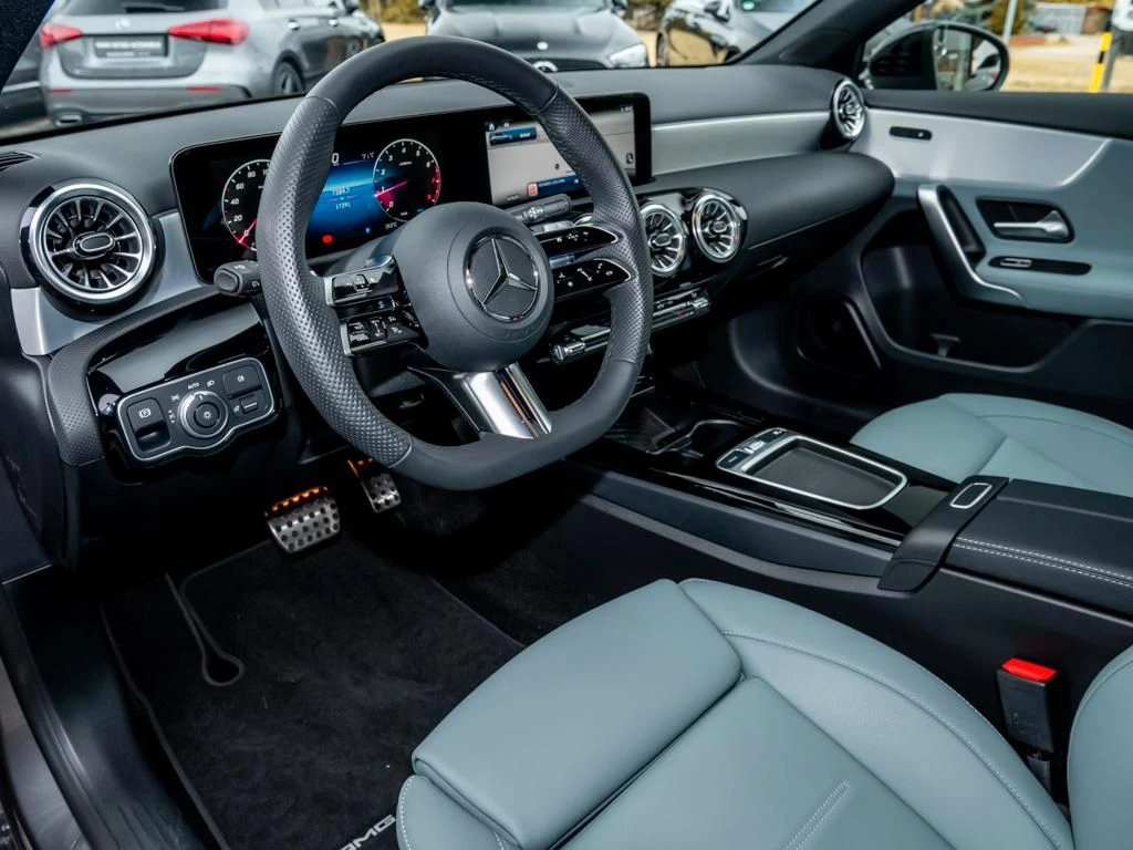 Mercedes-Benz-A-Klasse 200-image-8