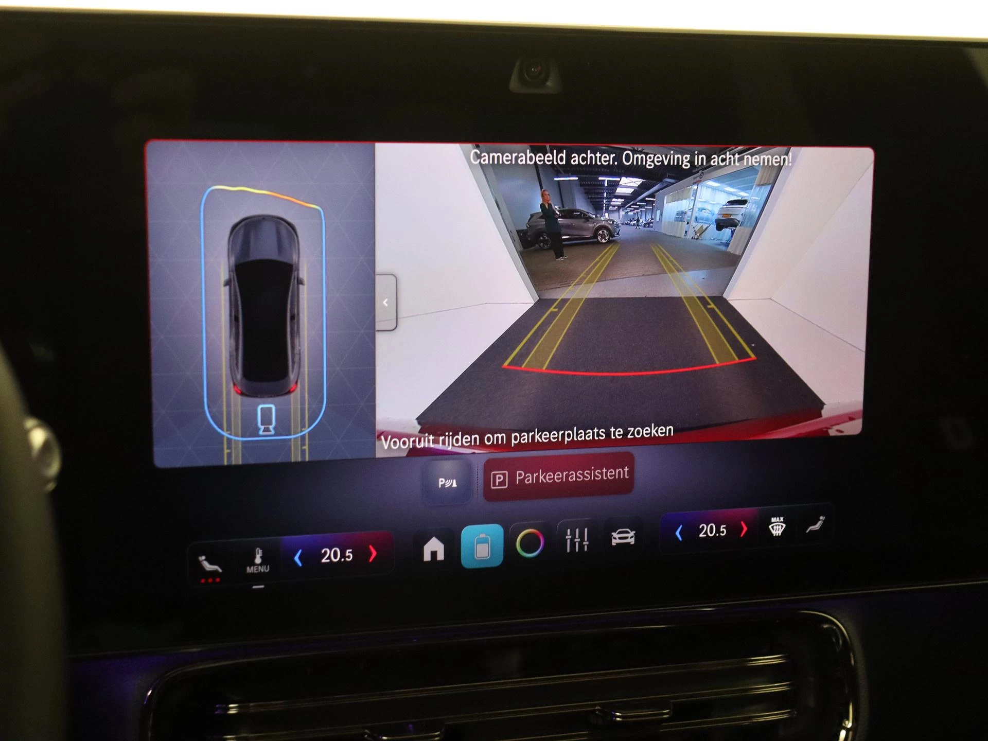 Mercedes-Benz-CLA-image-20