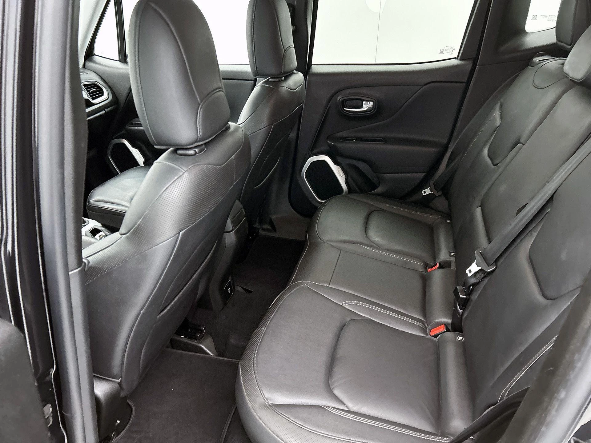 Jeep-Renegade-image-10