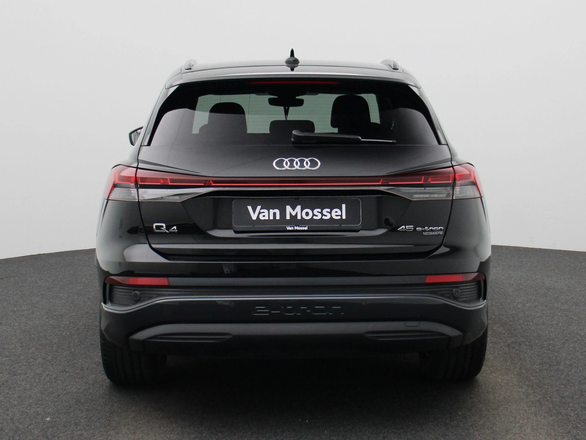 Audi-Q4 e-tron-image-4