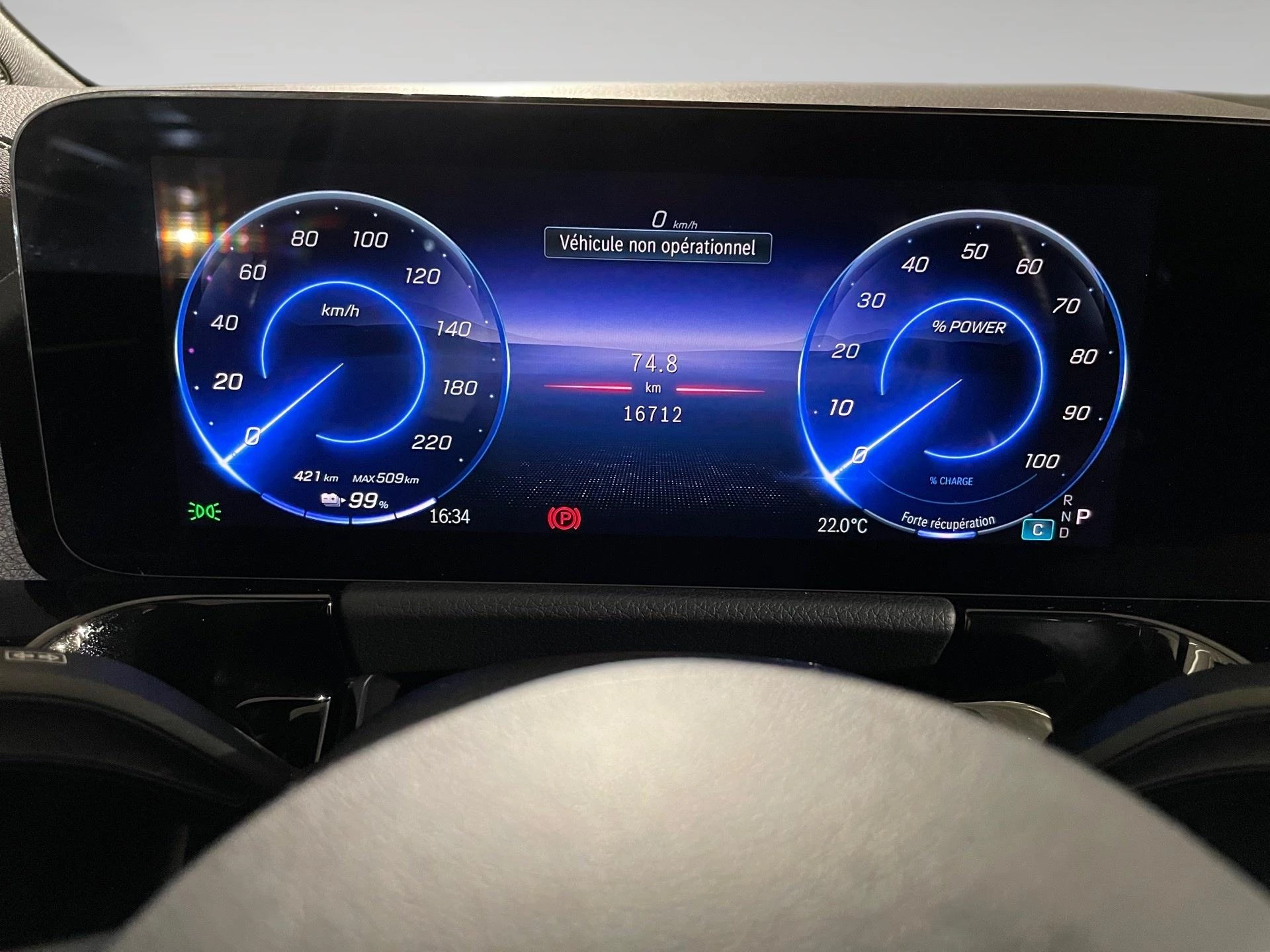 Mercedes-Benz-EQA-image-1