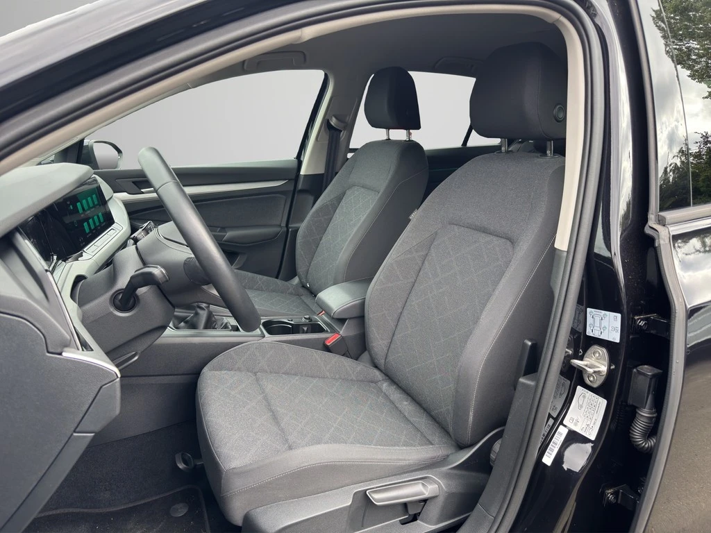 Volkswagen-Golf-image-5