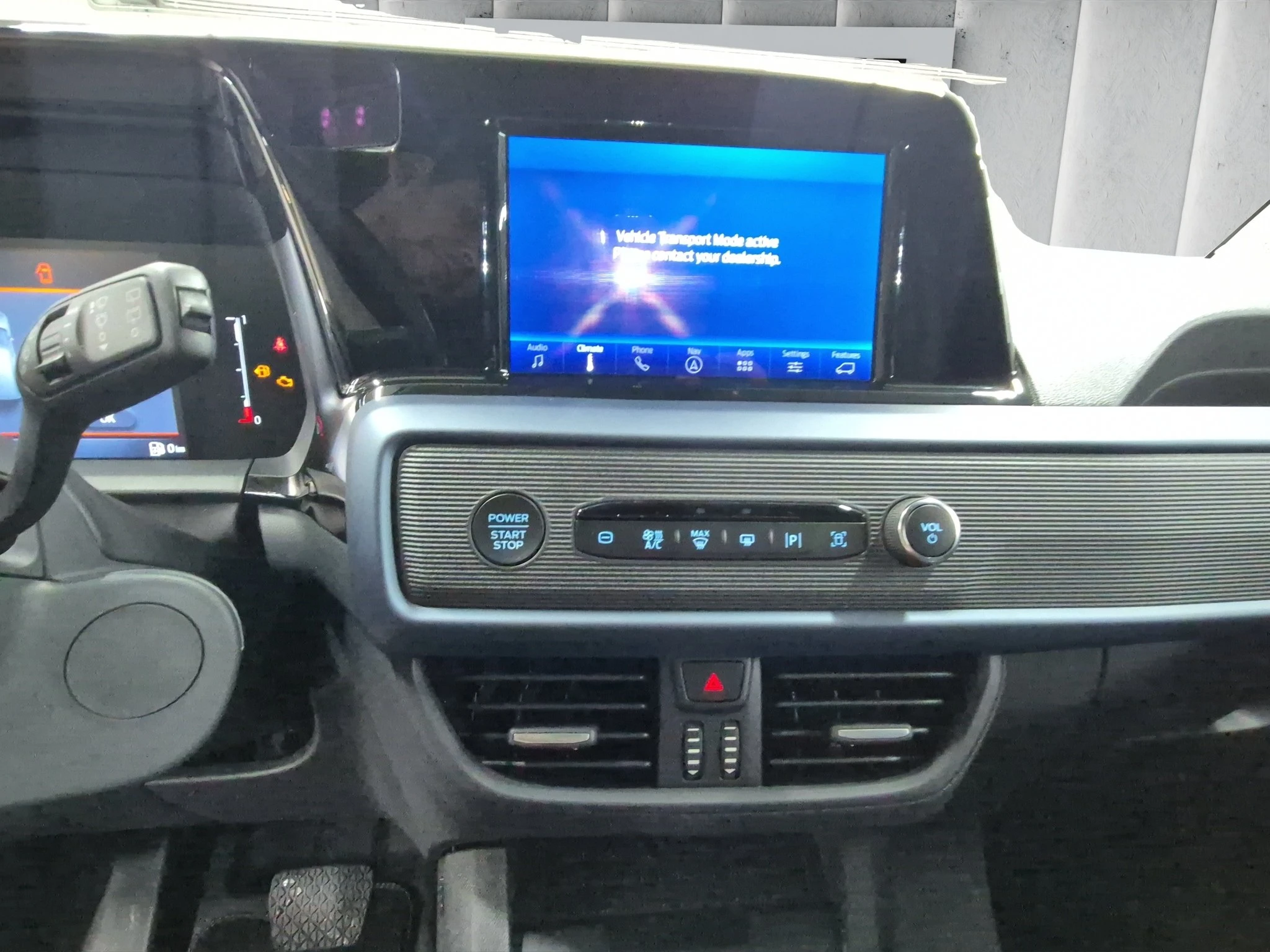 Ford-Transit Courier-image-14