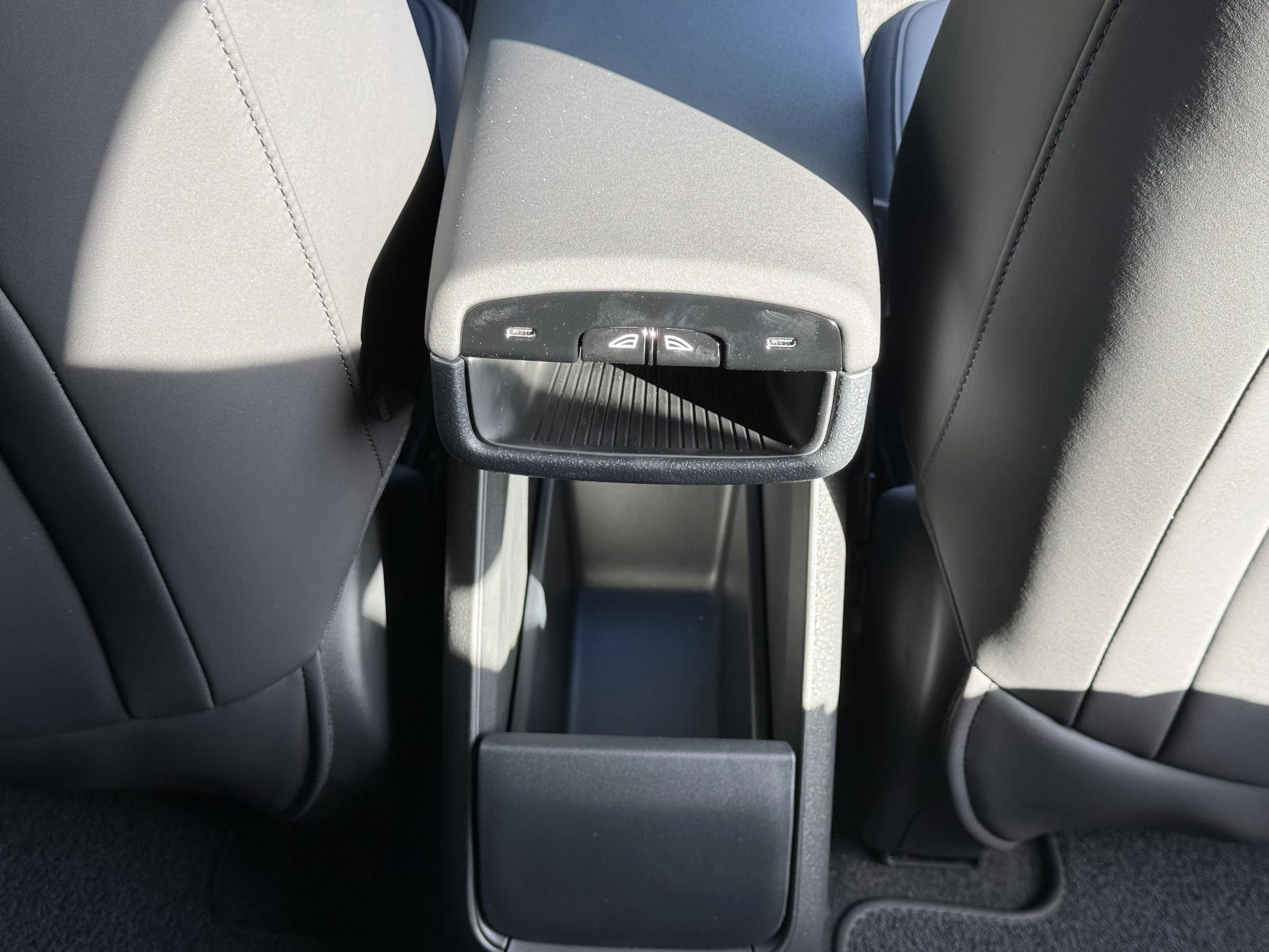 Volvo-EX30-image-11