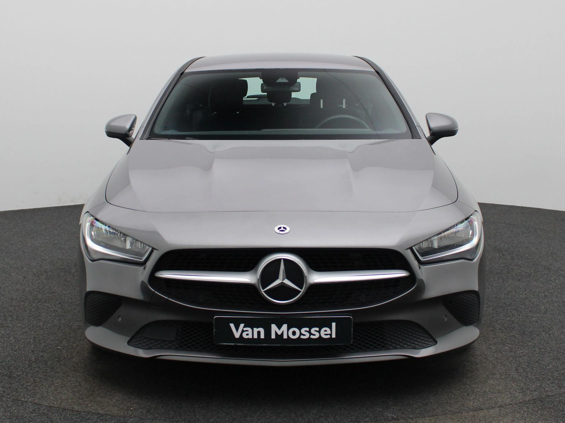 Mercedes-Benz-CLA-image-2