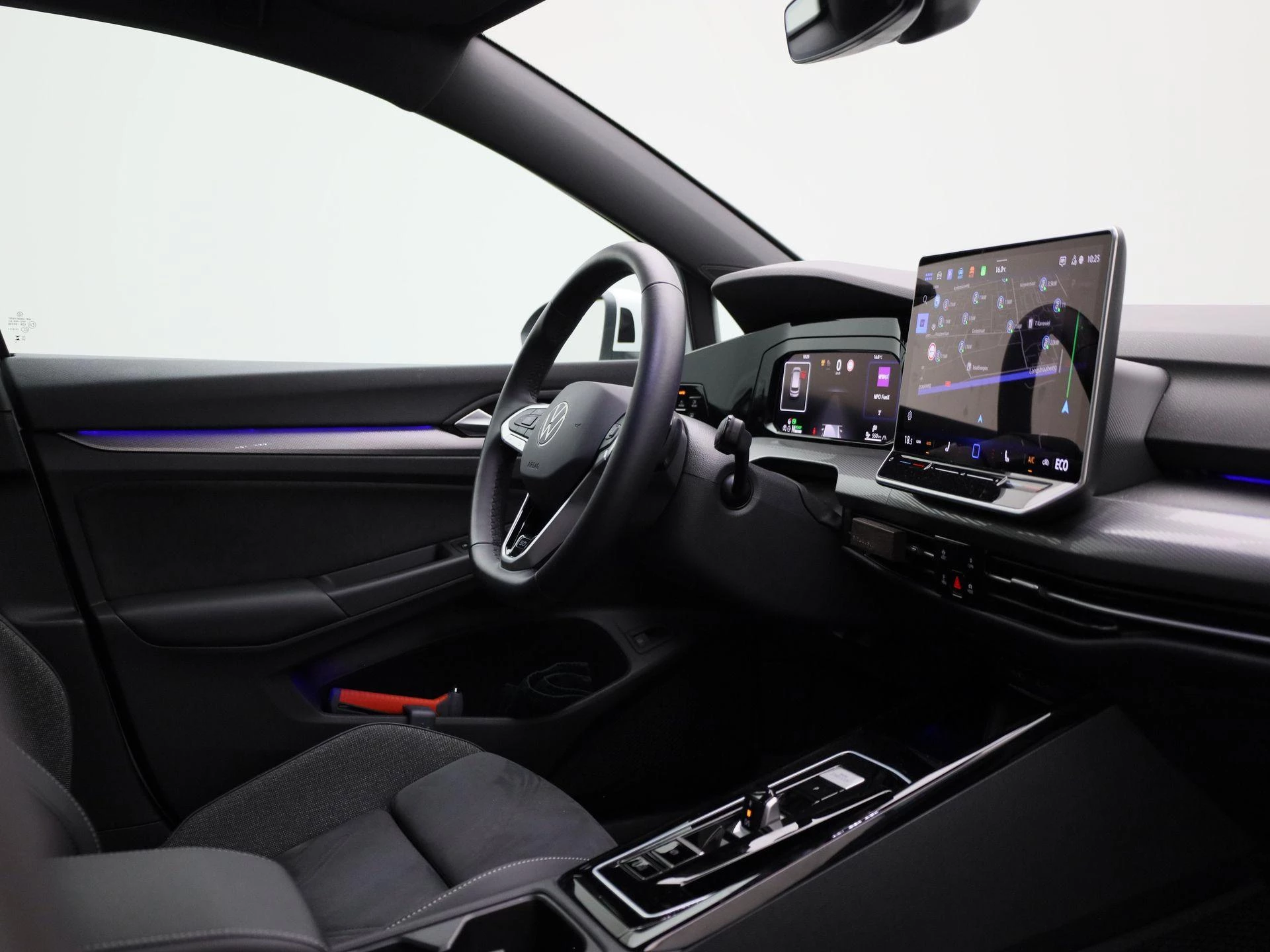 Volkswagen-Golf-image-37