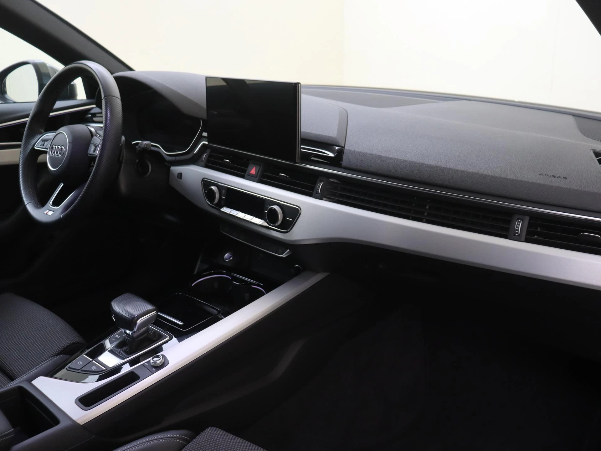 Audi-A4-image-4