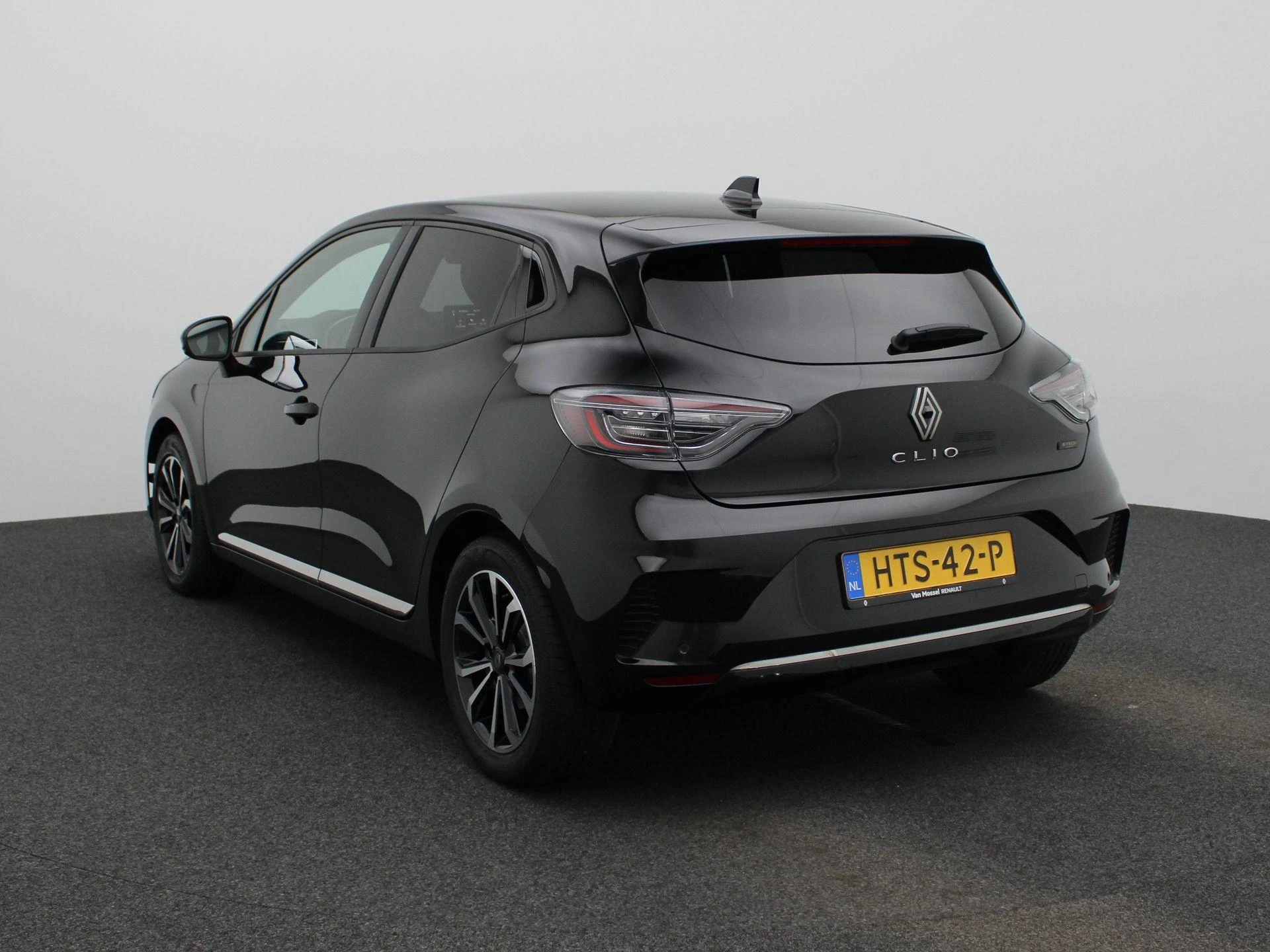 Renault-Clio-image-1