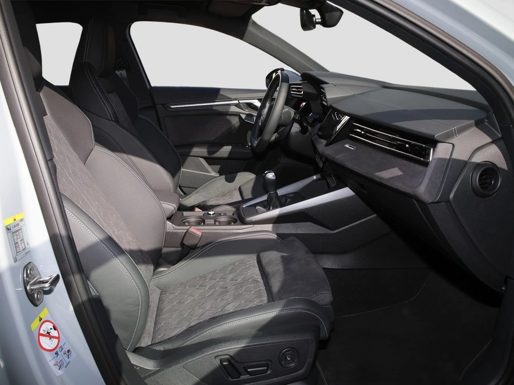 Audi A3 Limousine 30 TFSI S line Inter ACC Kamera GWP