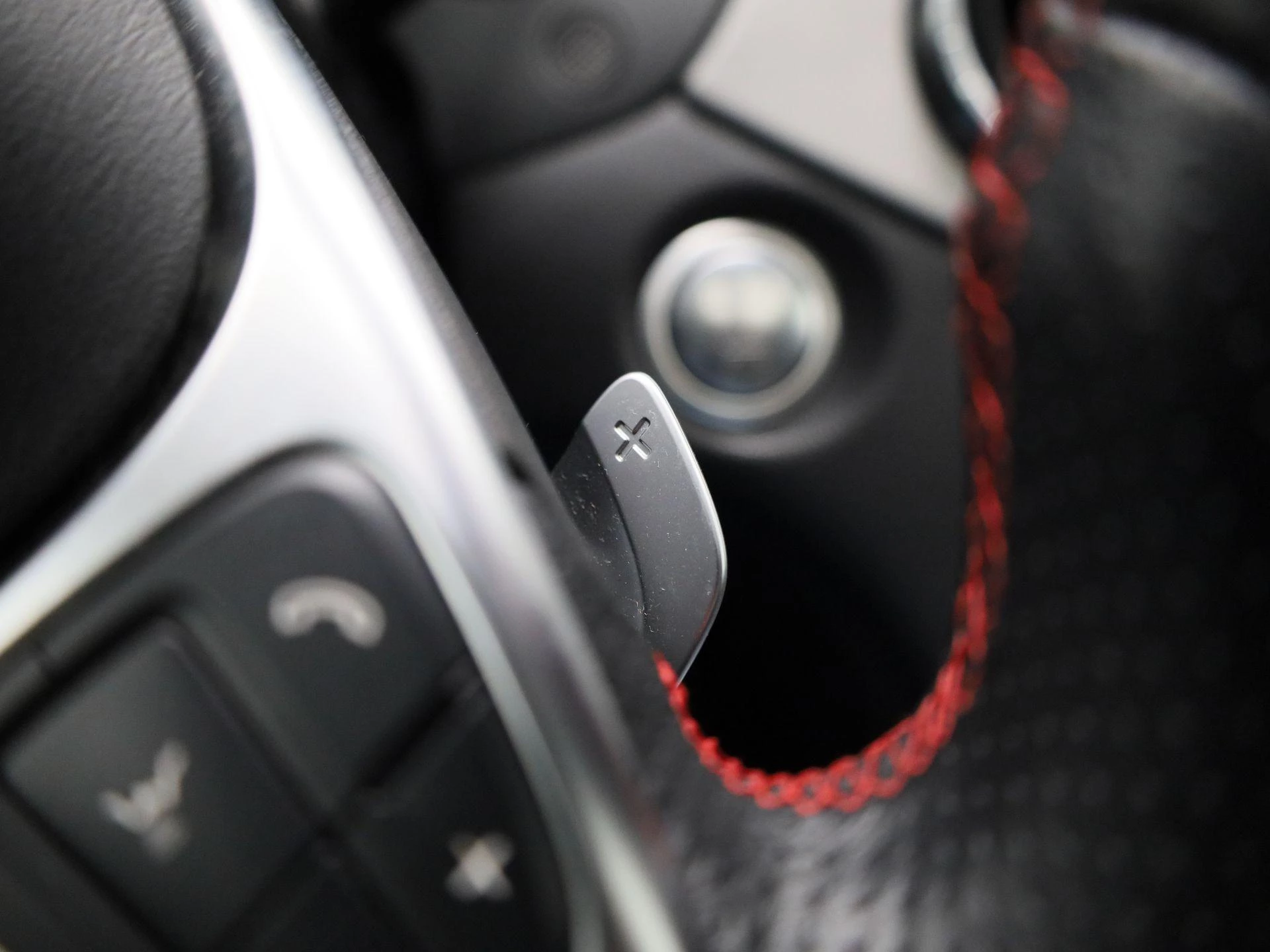 Mercedes-Benz-CLA-image-19