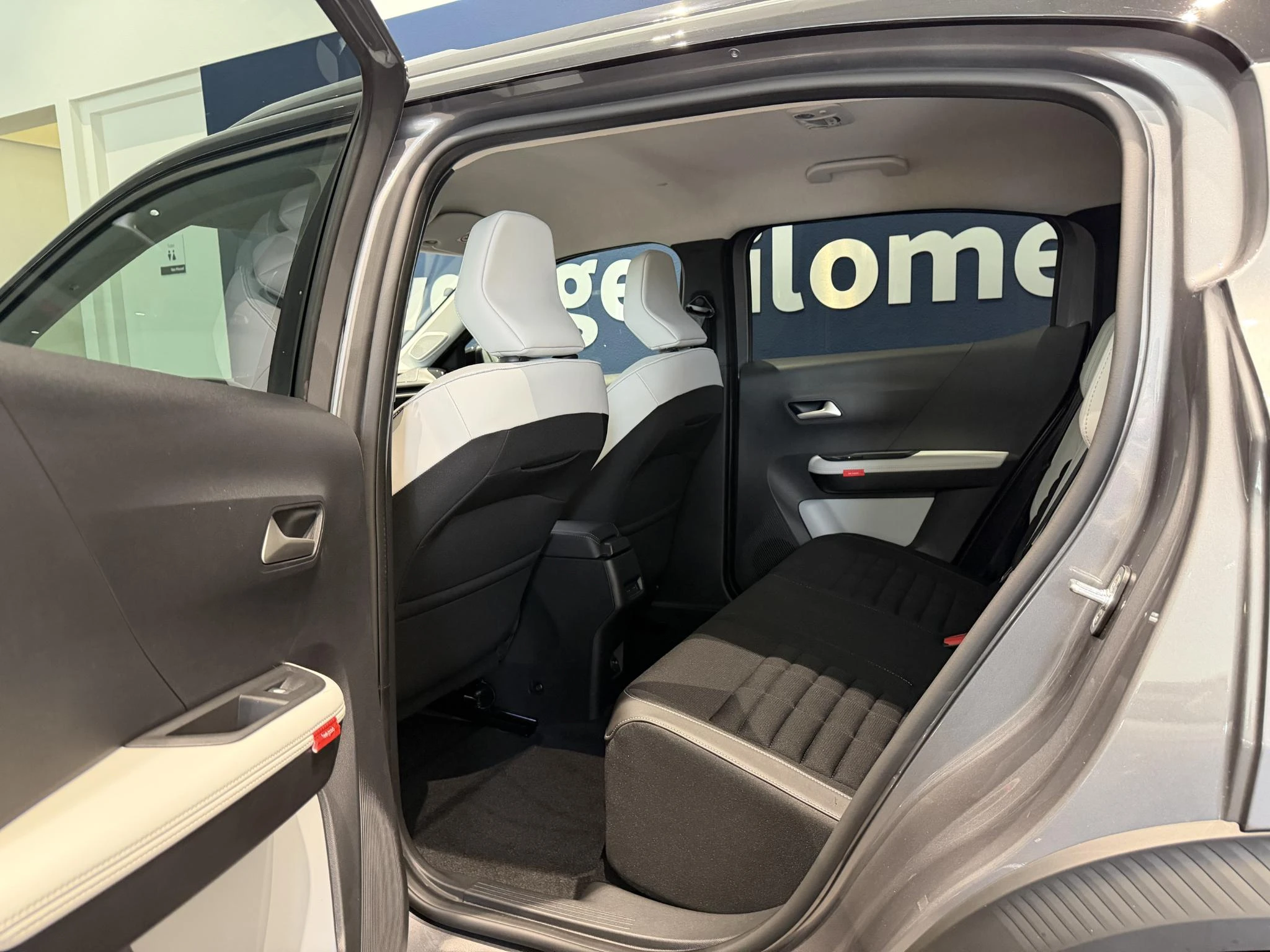 Citroën-ë-C3 Aircross-image-3