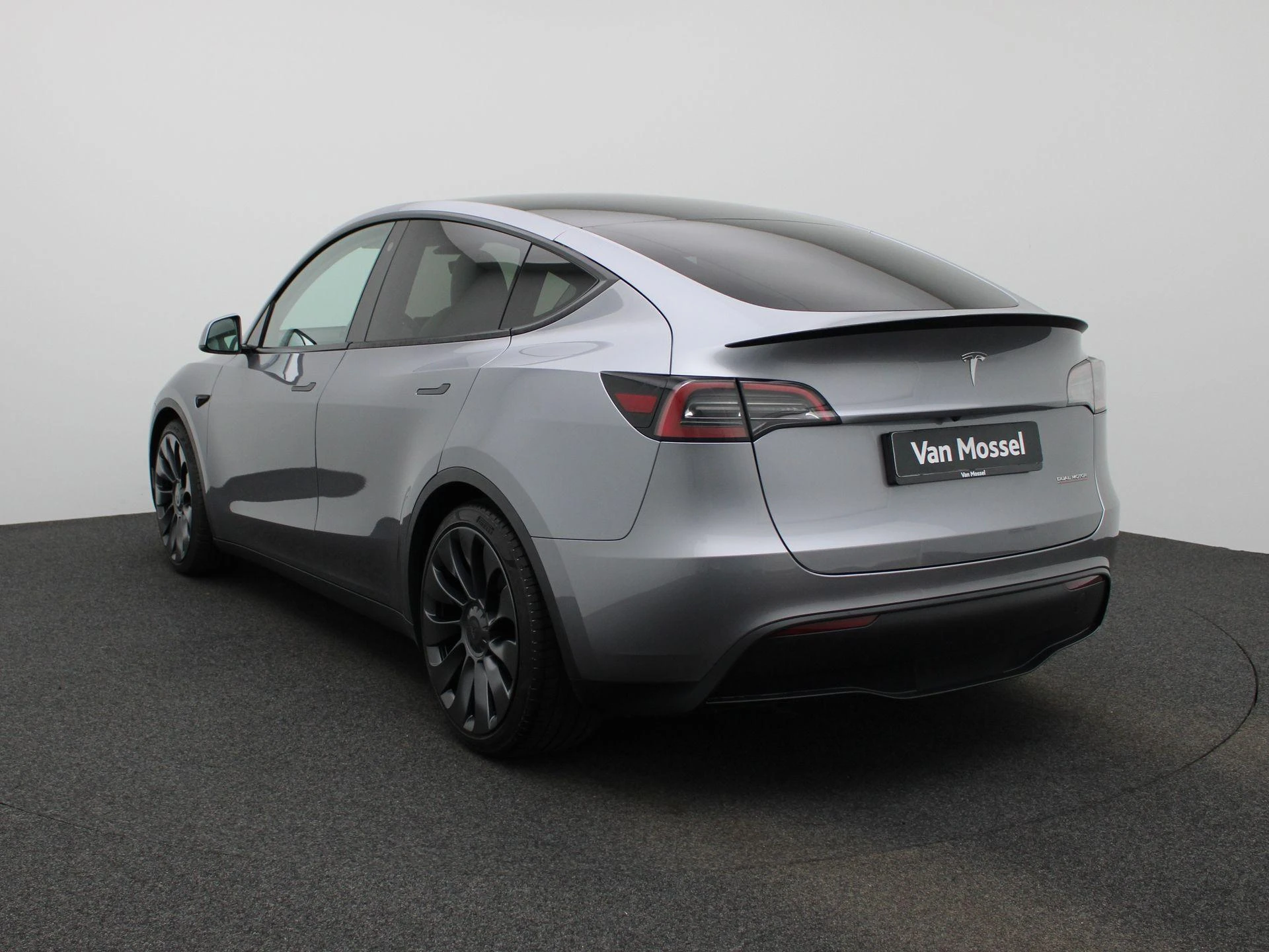 Tesla-Model Y-image-1
