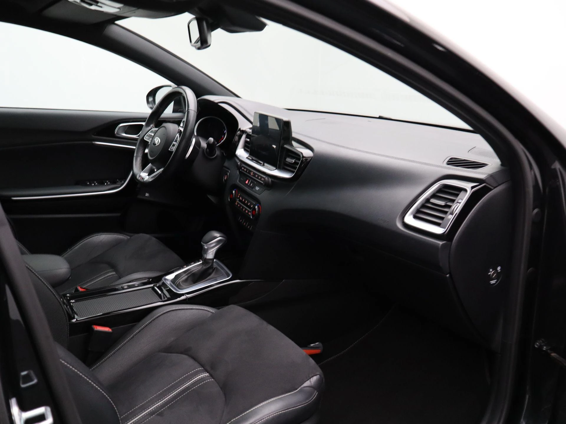 Kia-ProCeed-image-36