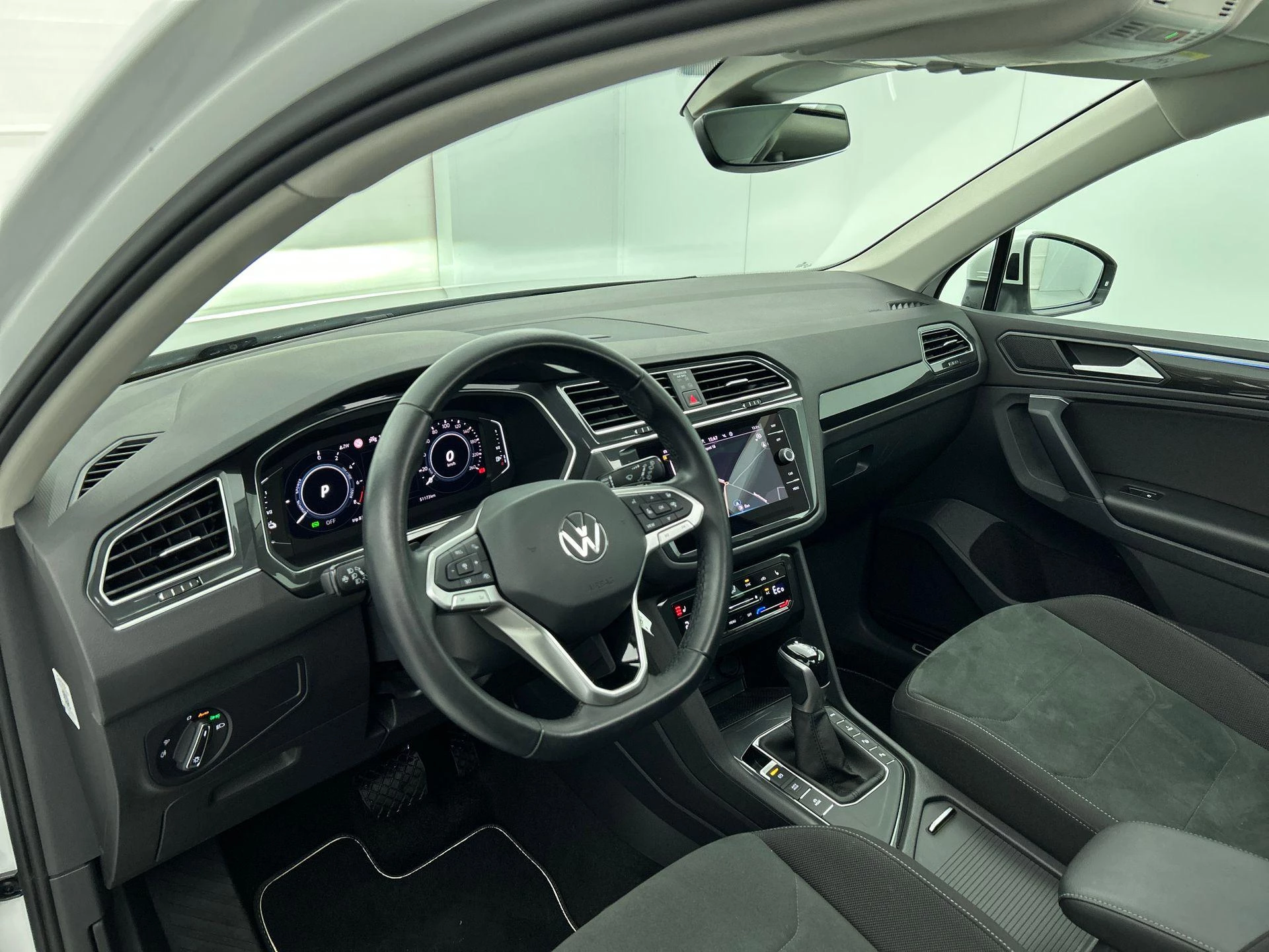 Volkswagen-Tiguan-image-20