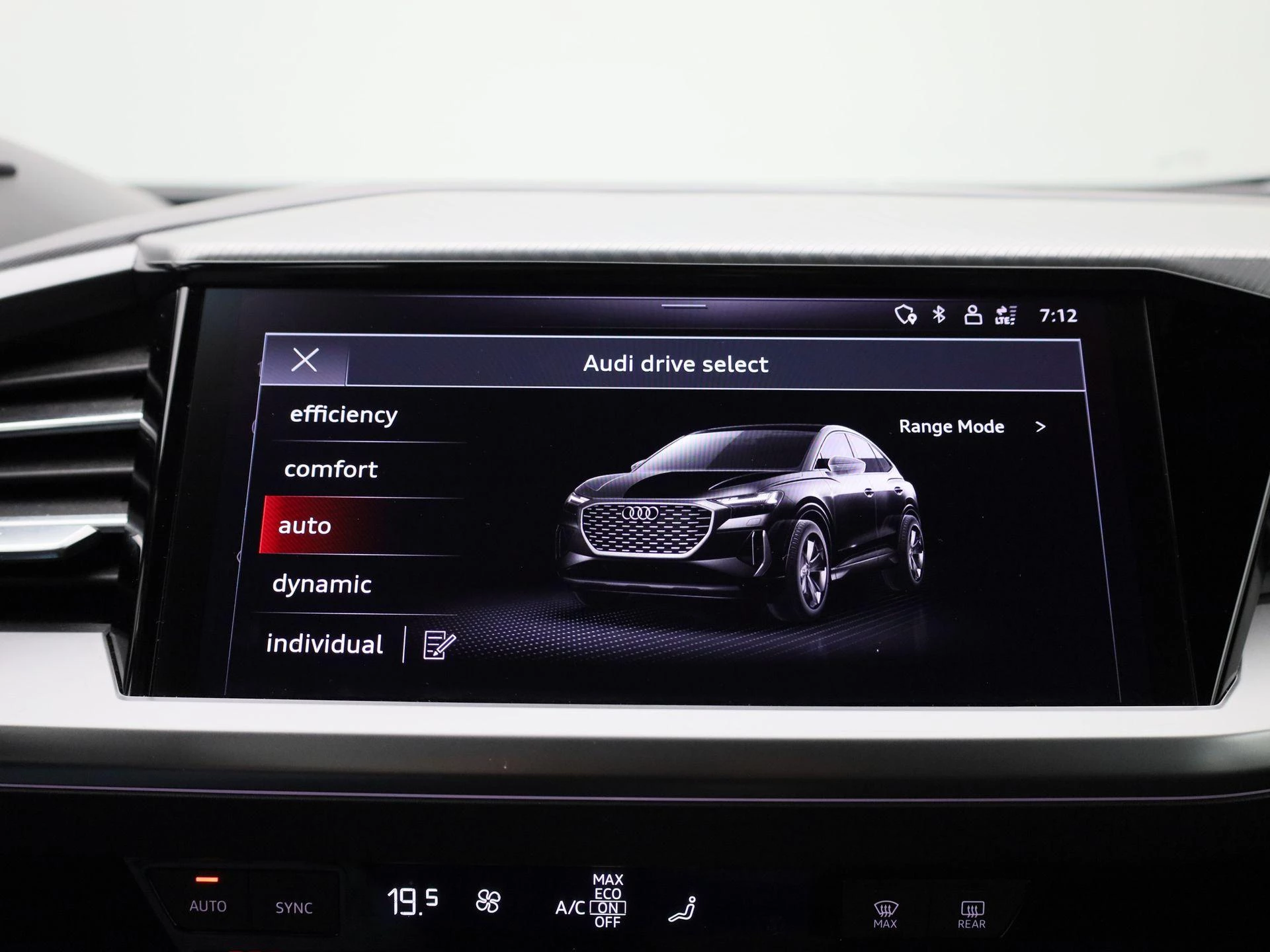 Audi-Q4 Sportback e-tron-image-31