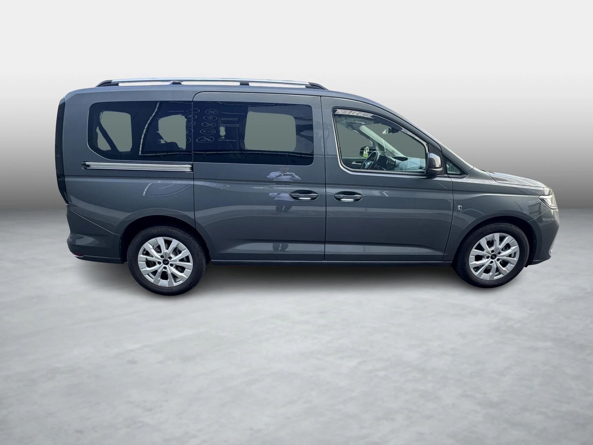 Ford-Tourneo Connect-image-7