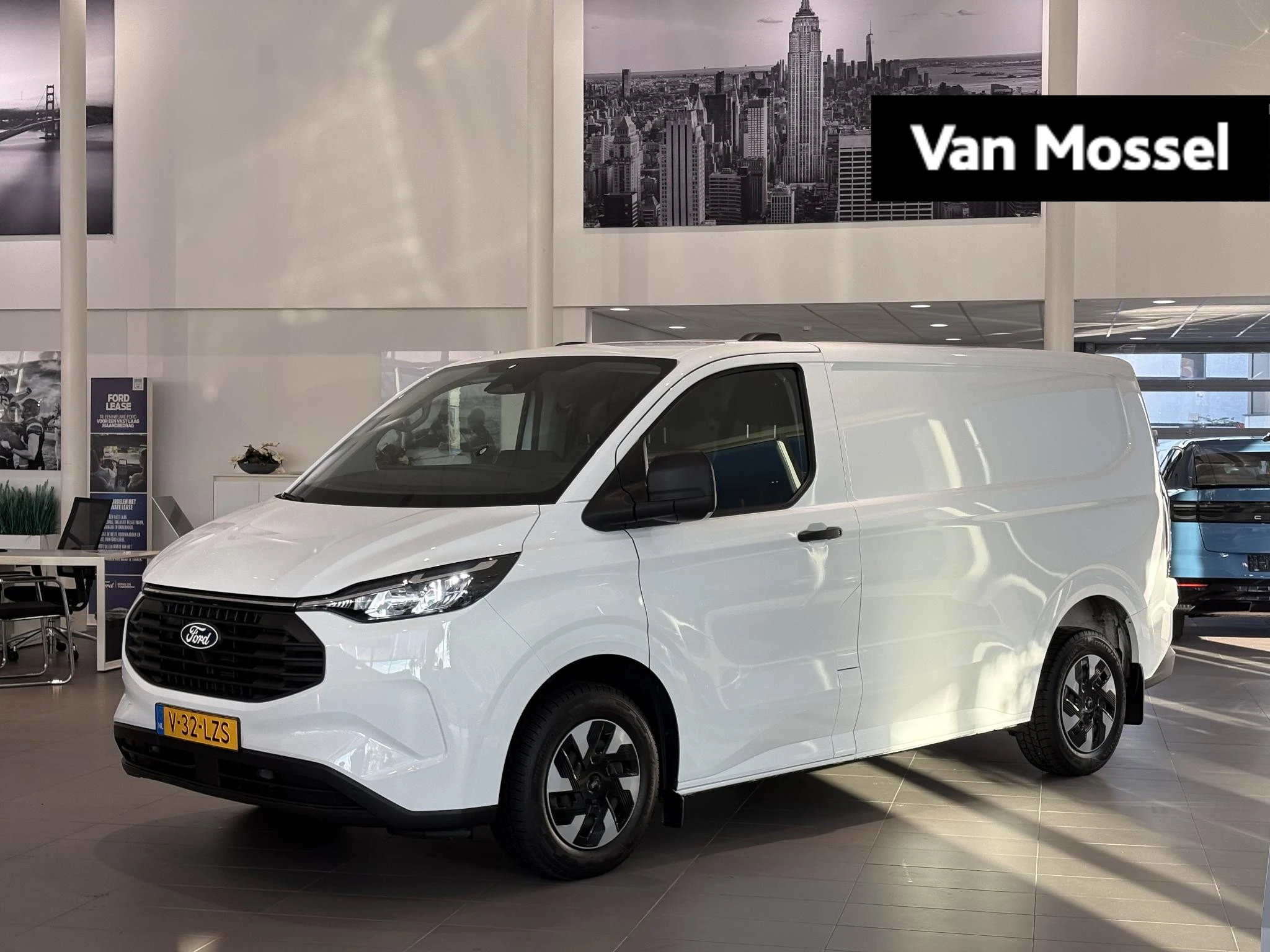 Ford-Transit Custom-image-0