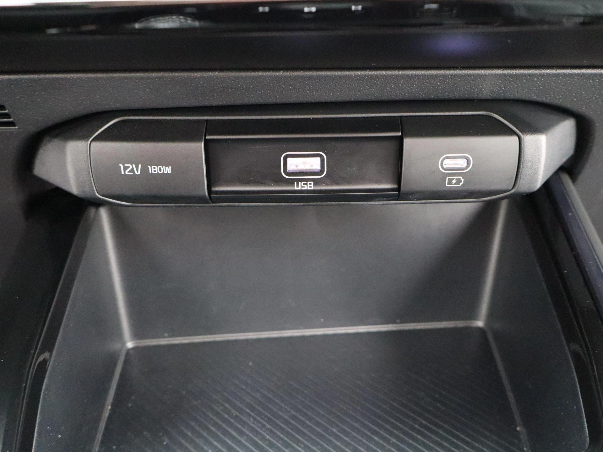 Kia-Niro-image-24